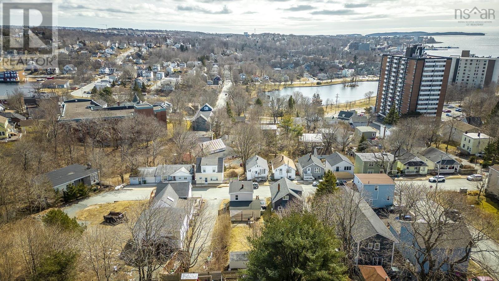 Property 3 of 33 of 79 Rose Street Street