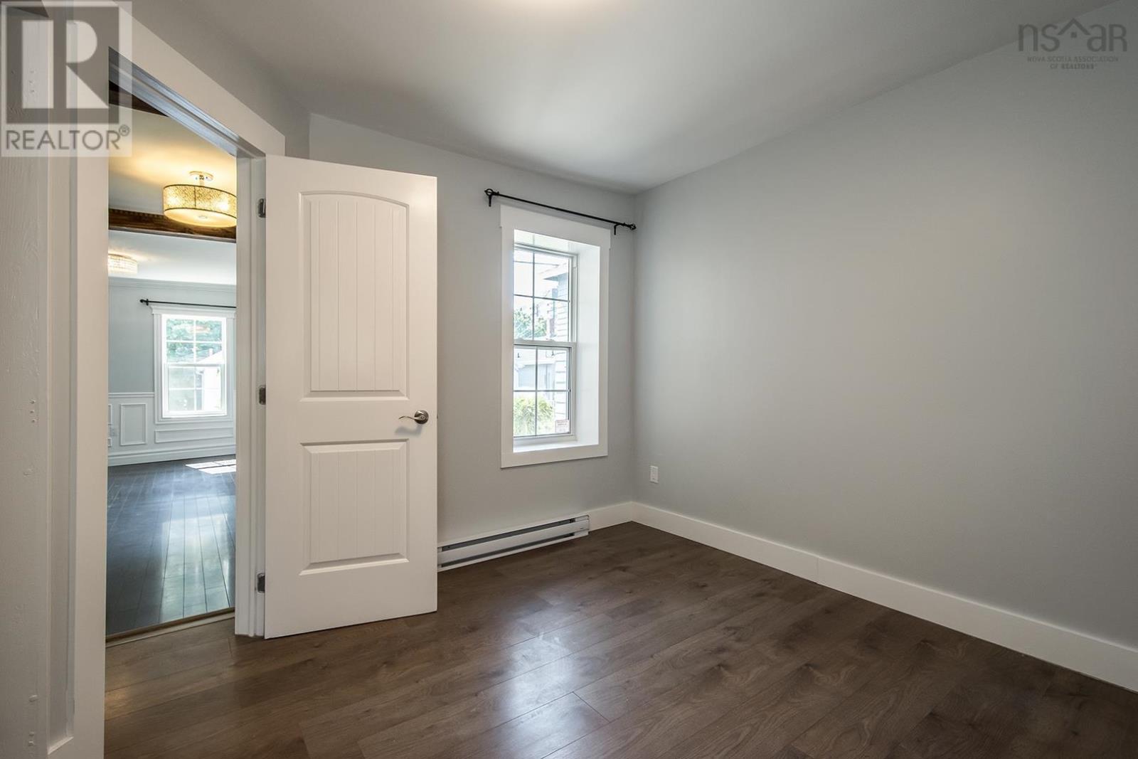 Property 15 of 33 of 79 Rose Street Street