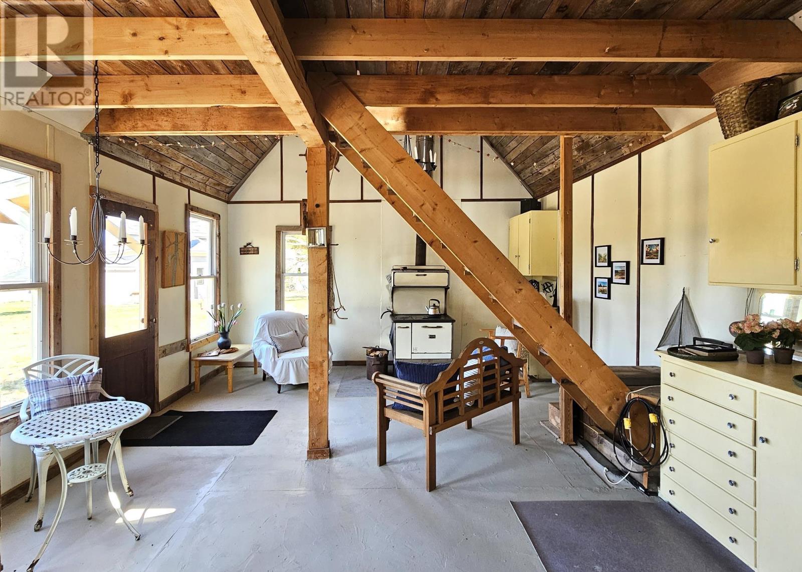 Property 33 of 50 of 3092 Highway 1