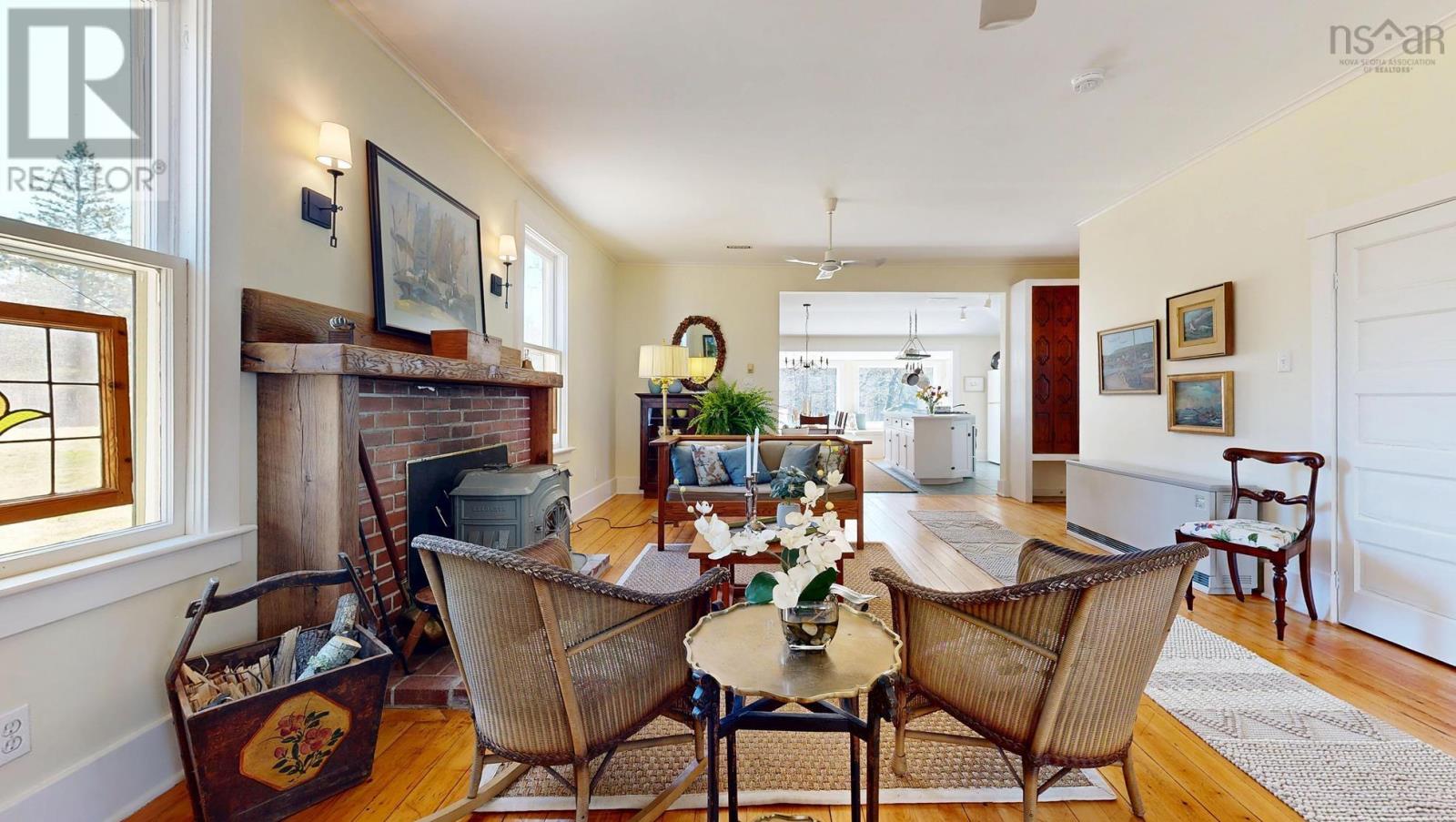 Property 14 of 50 of 3092 Highway 1