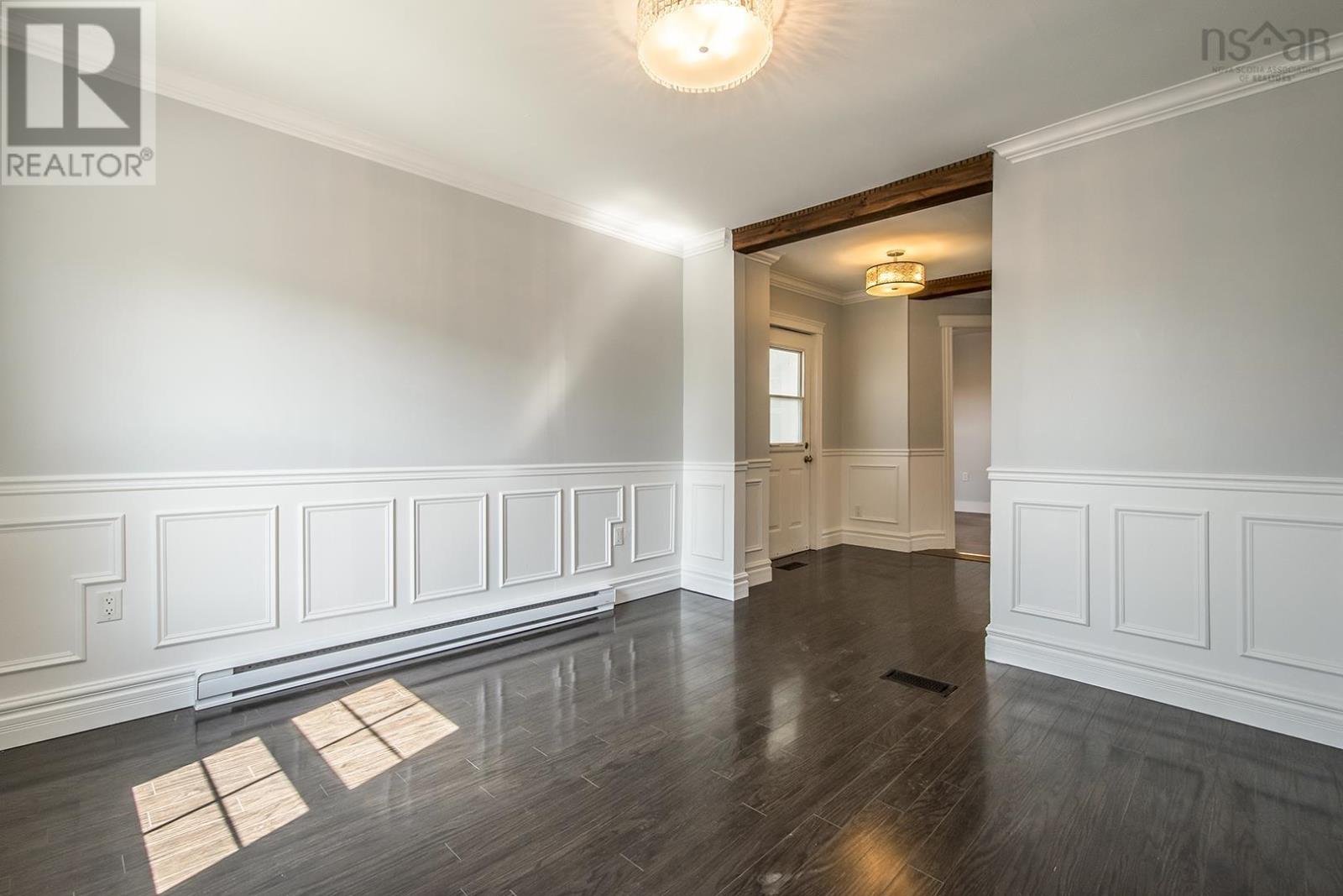 Property 9 of 33 of 79 Rose Street Street