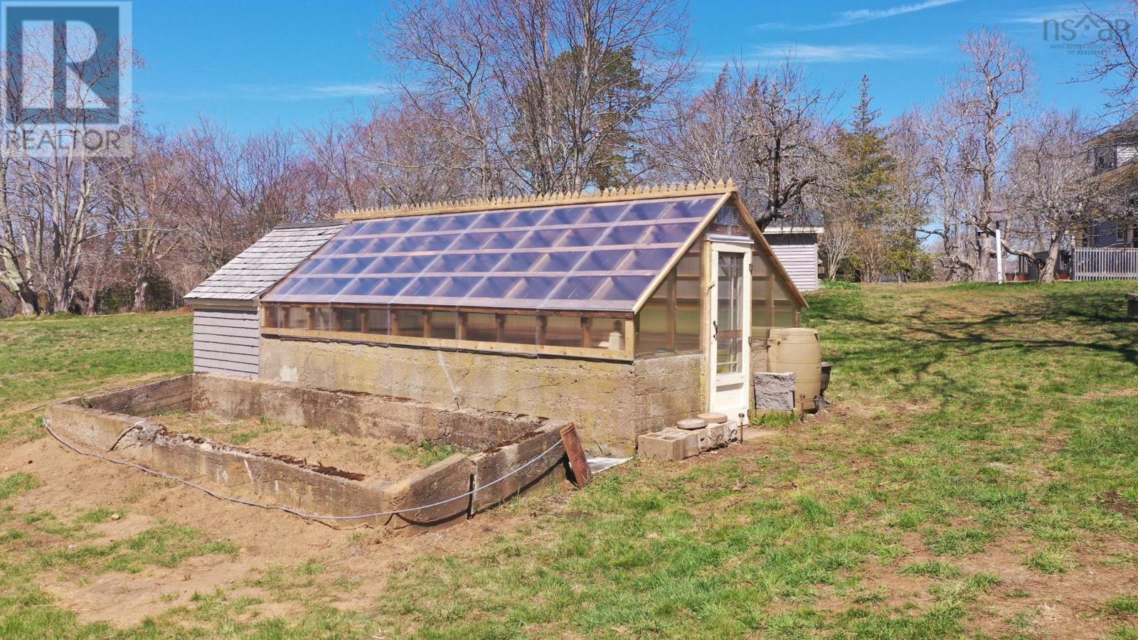 Property 41 of 50 of 3092 Highway 1