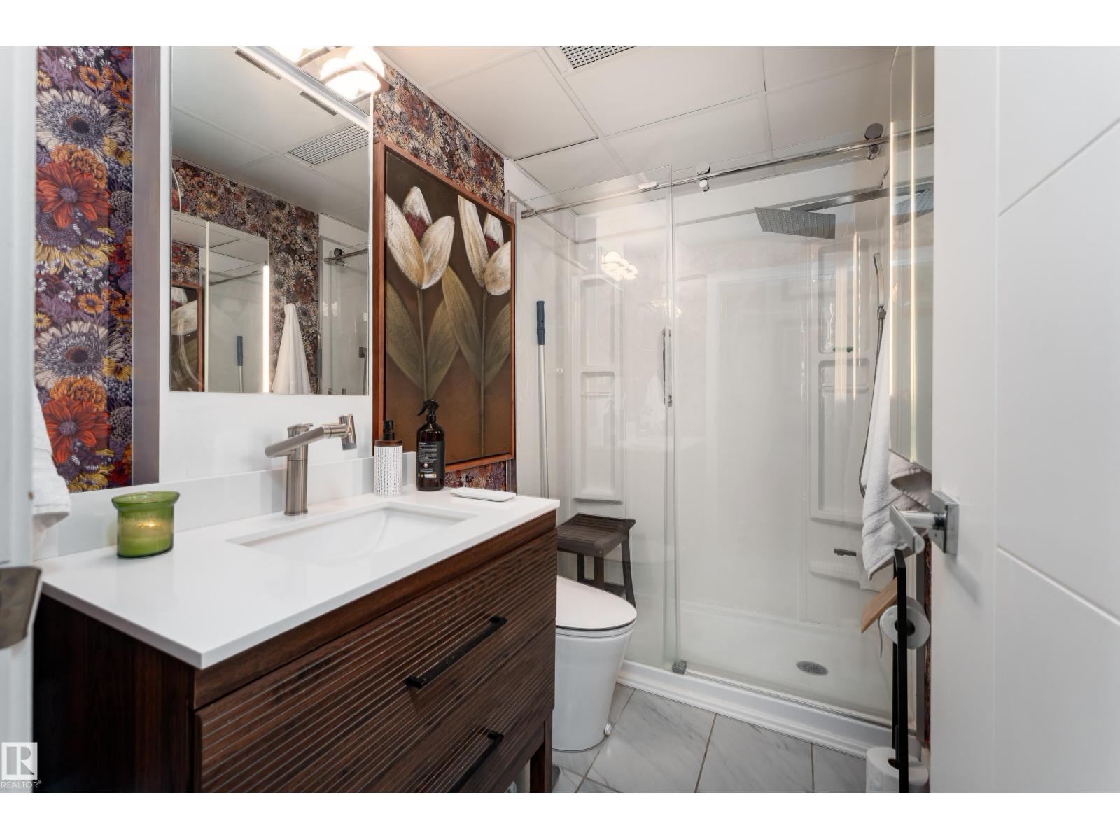 #913 10024 JASPER AV NW - 17