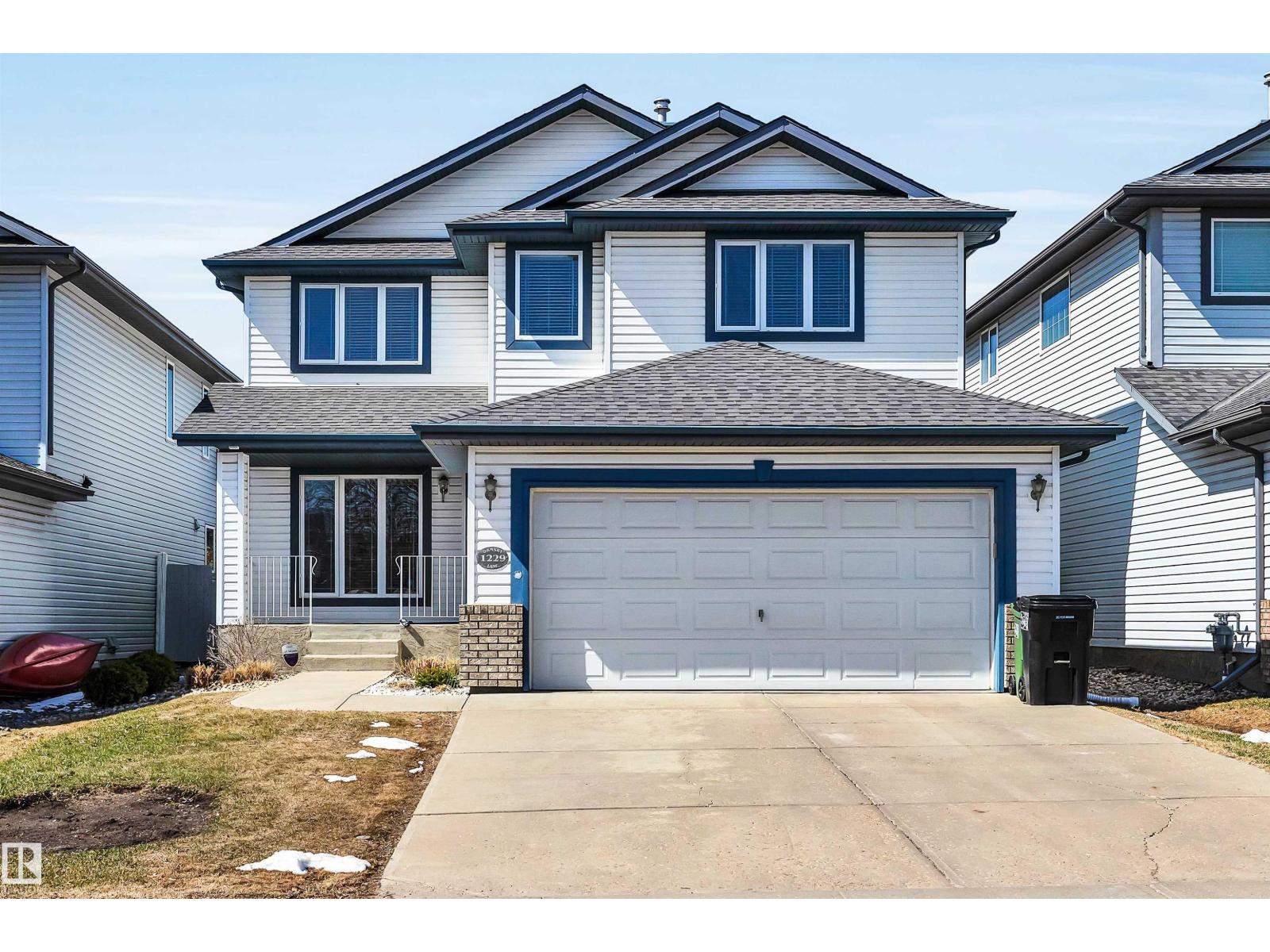 1229 Ormsby LN NW, Edmonton