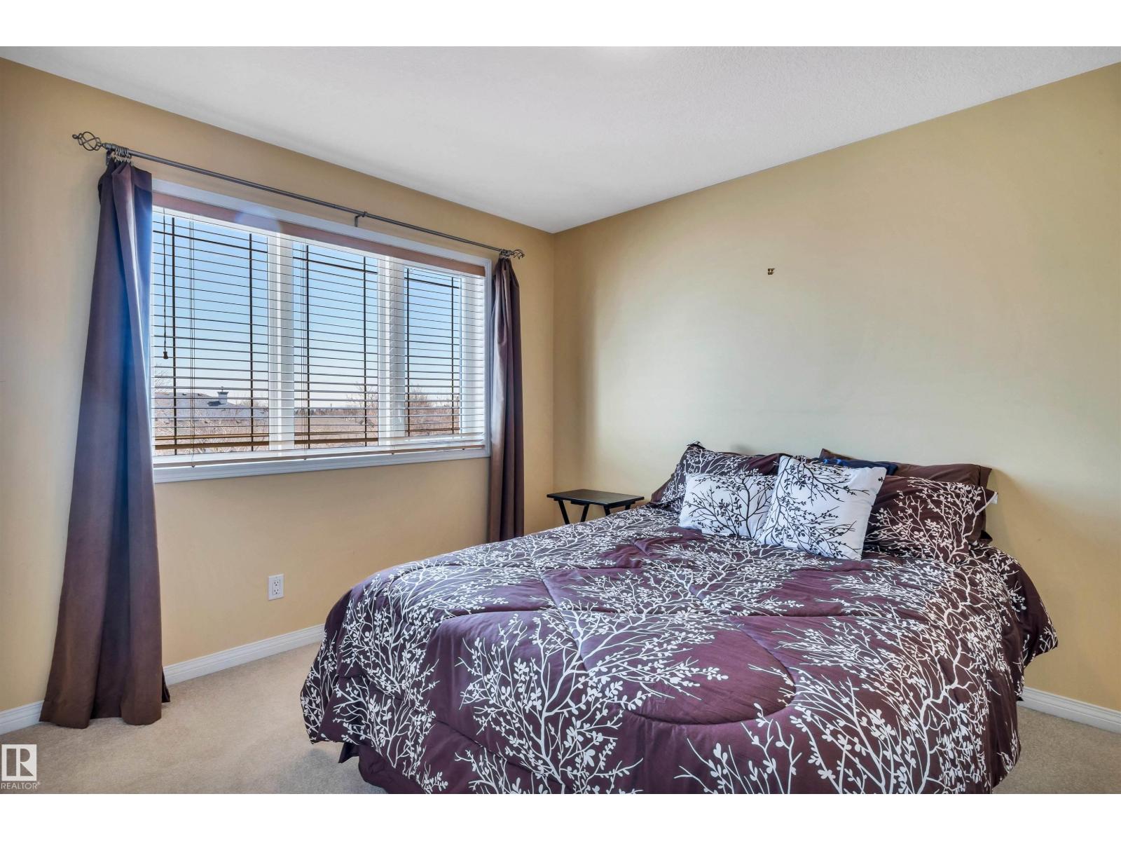 1229 Ormsby LN NW, Edmonton