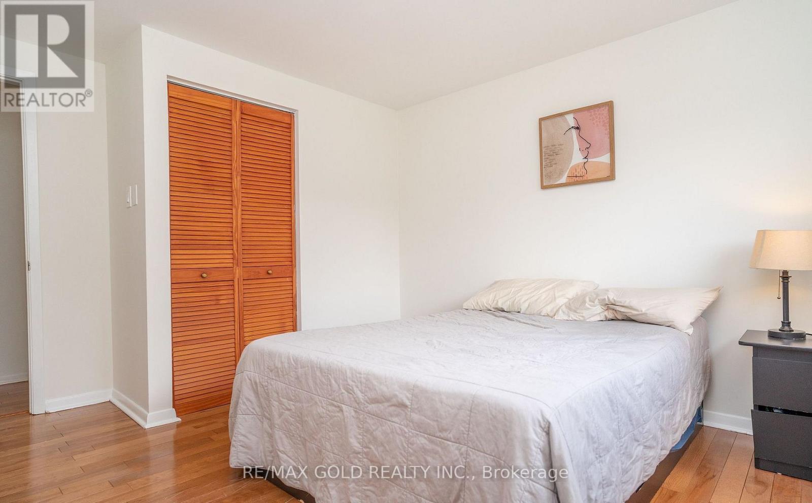 51 DAVENPORT CRESCENT - 21