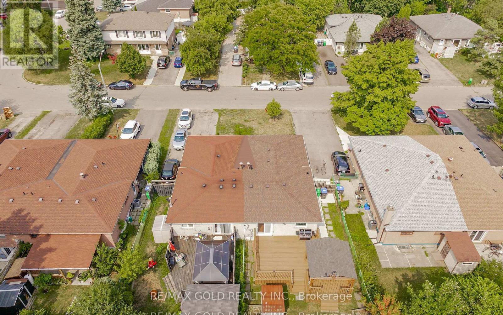 51 DAVENPORT CRESCENT - 39