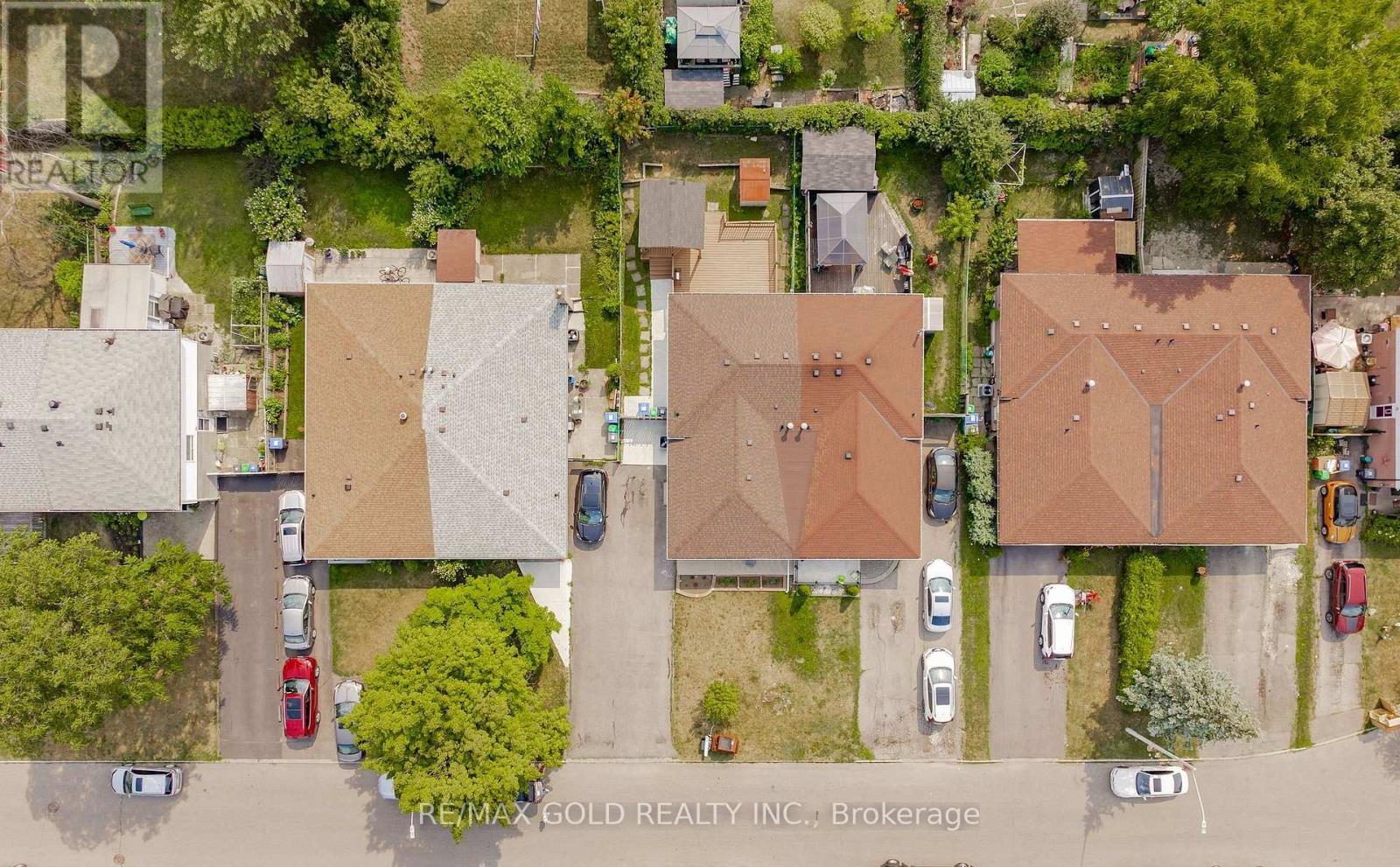 51 DAVENPORT CRESCENT - 40