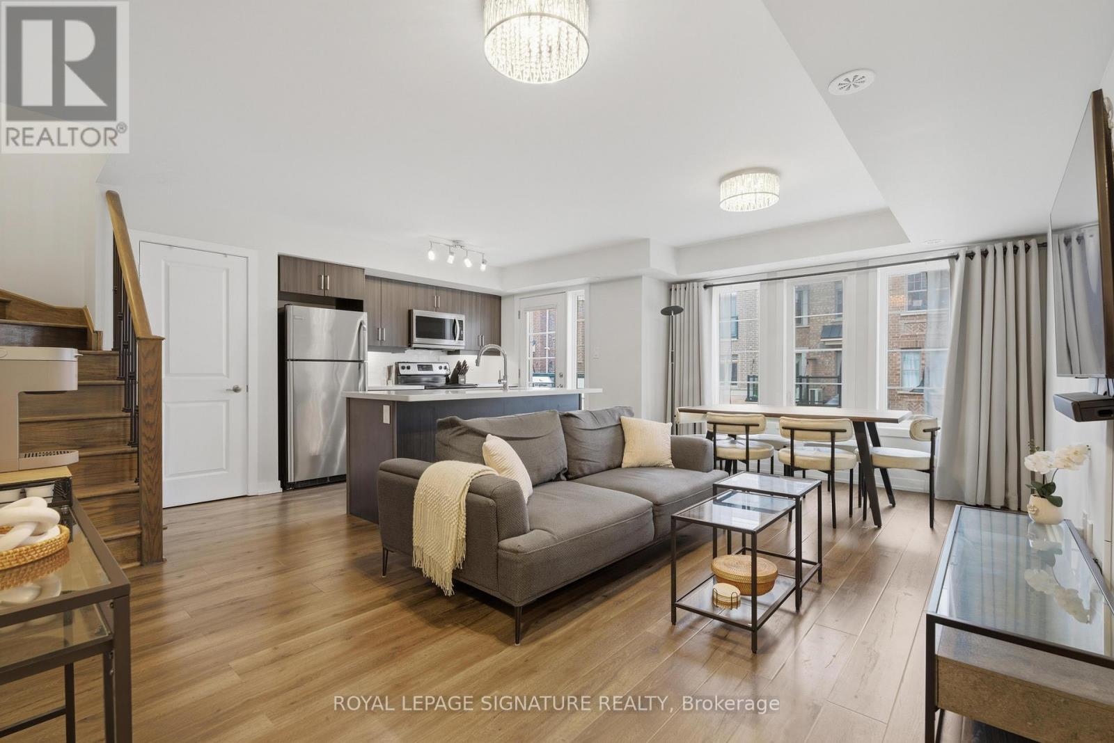 #50 2315 SHEPPARD AVENUE W - Image 2