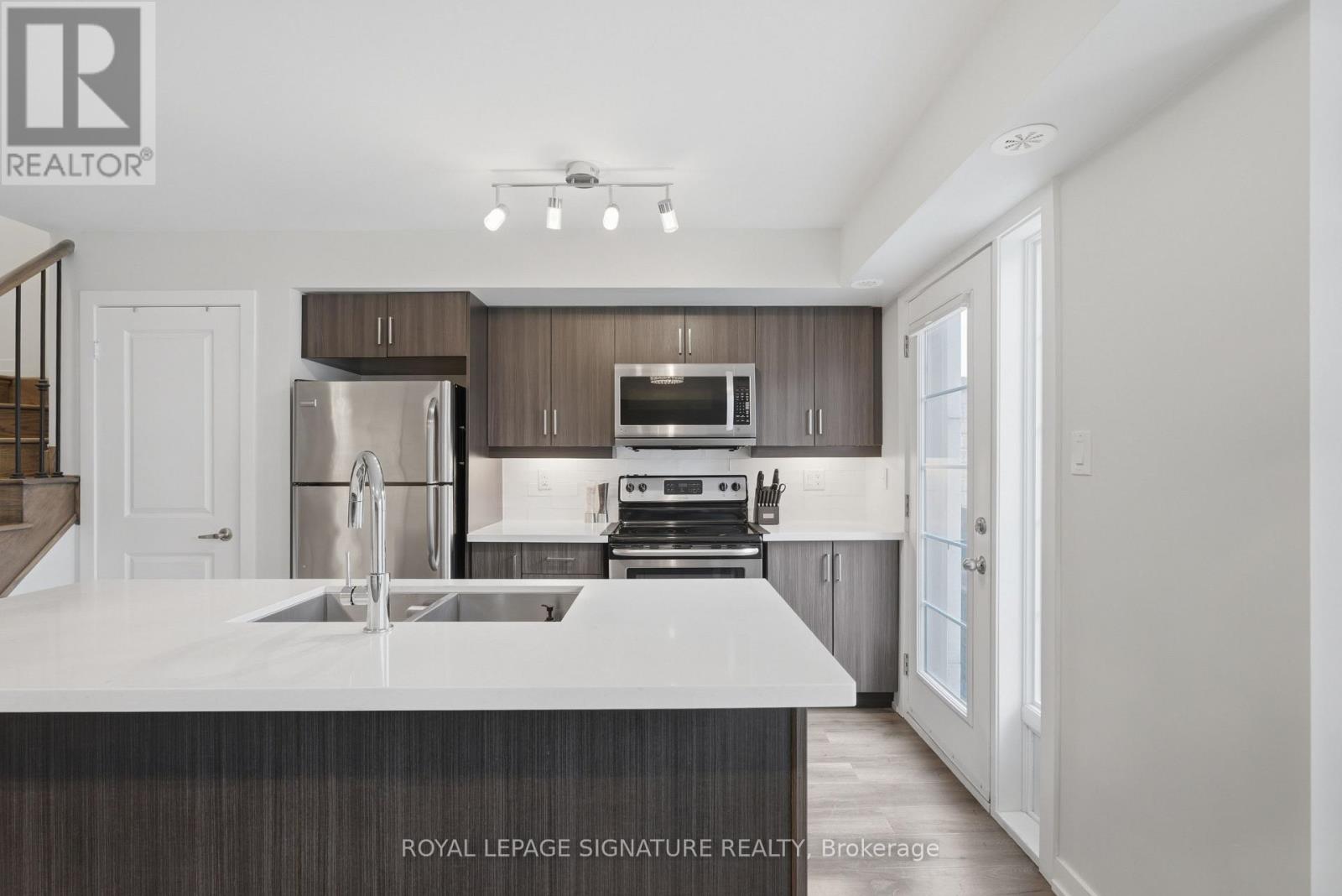 #50 2315 SHEPPARD AVENUE W - 6