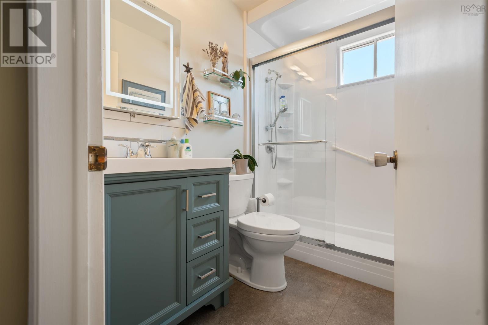 Property 31 of 41 of 179 CEDAR Street
