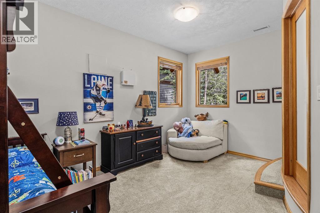 109 Silvertip Ridge — photo 42