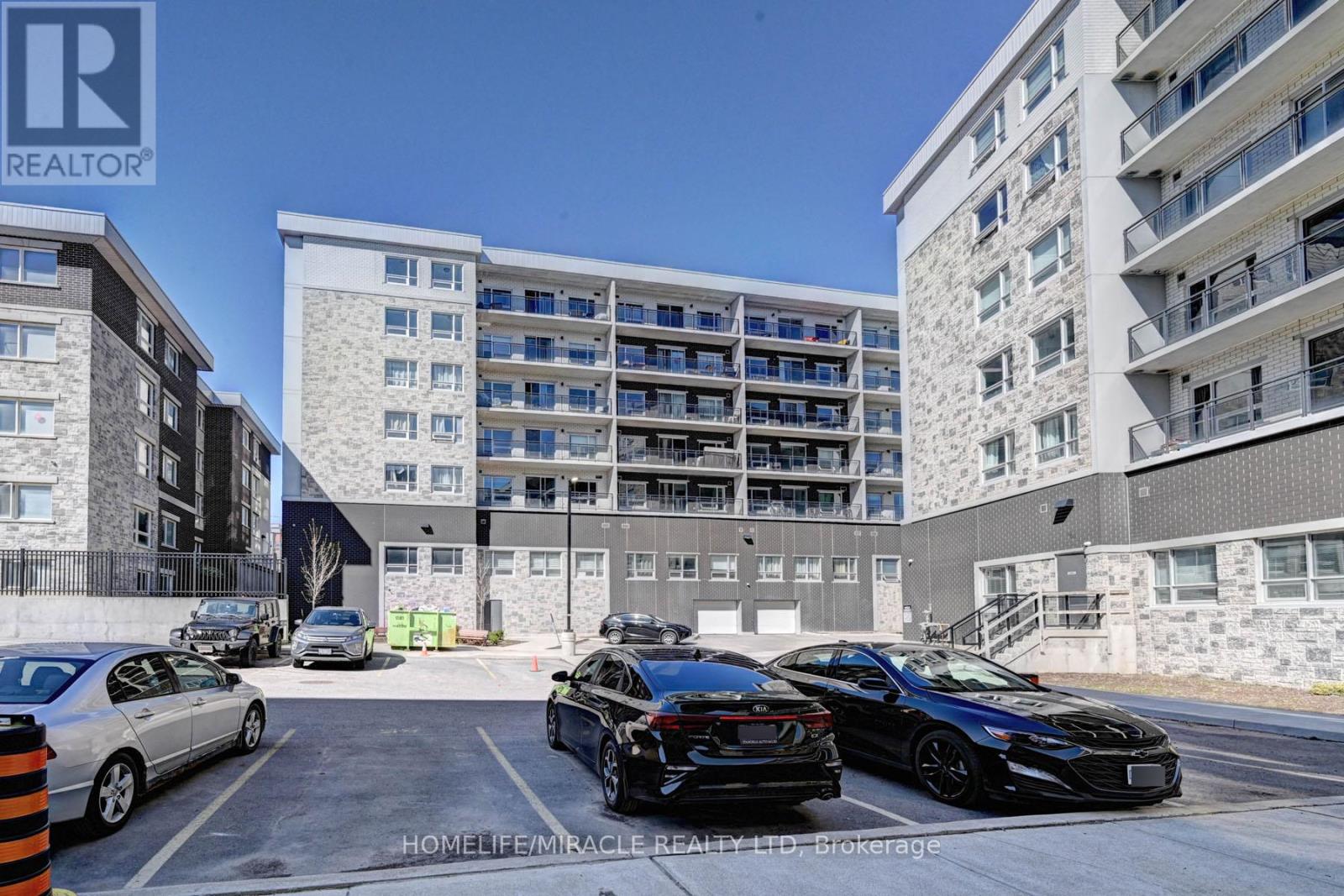 #209F 275 LARCH STREET - 29