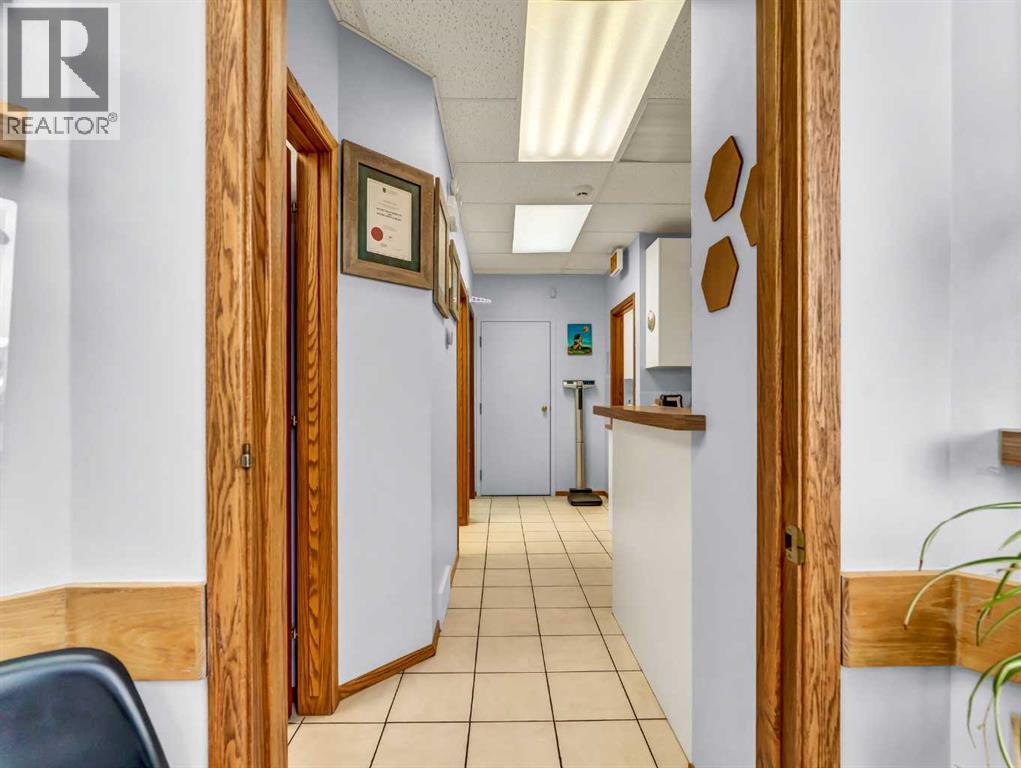809 Bullivant Crescent Southwest - Photo 10