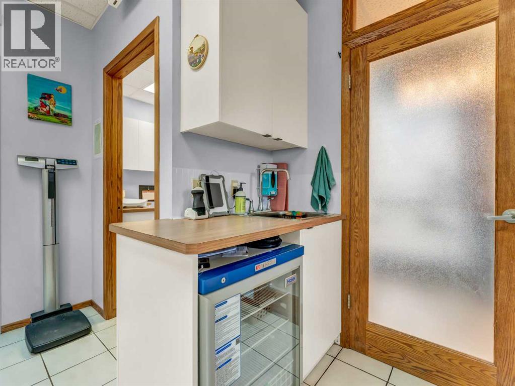 809 Bullivant Crescent Southwest - Photo 14