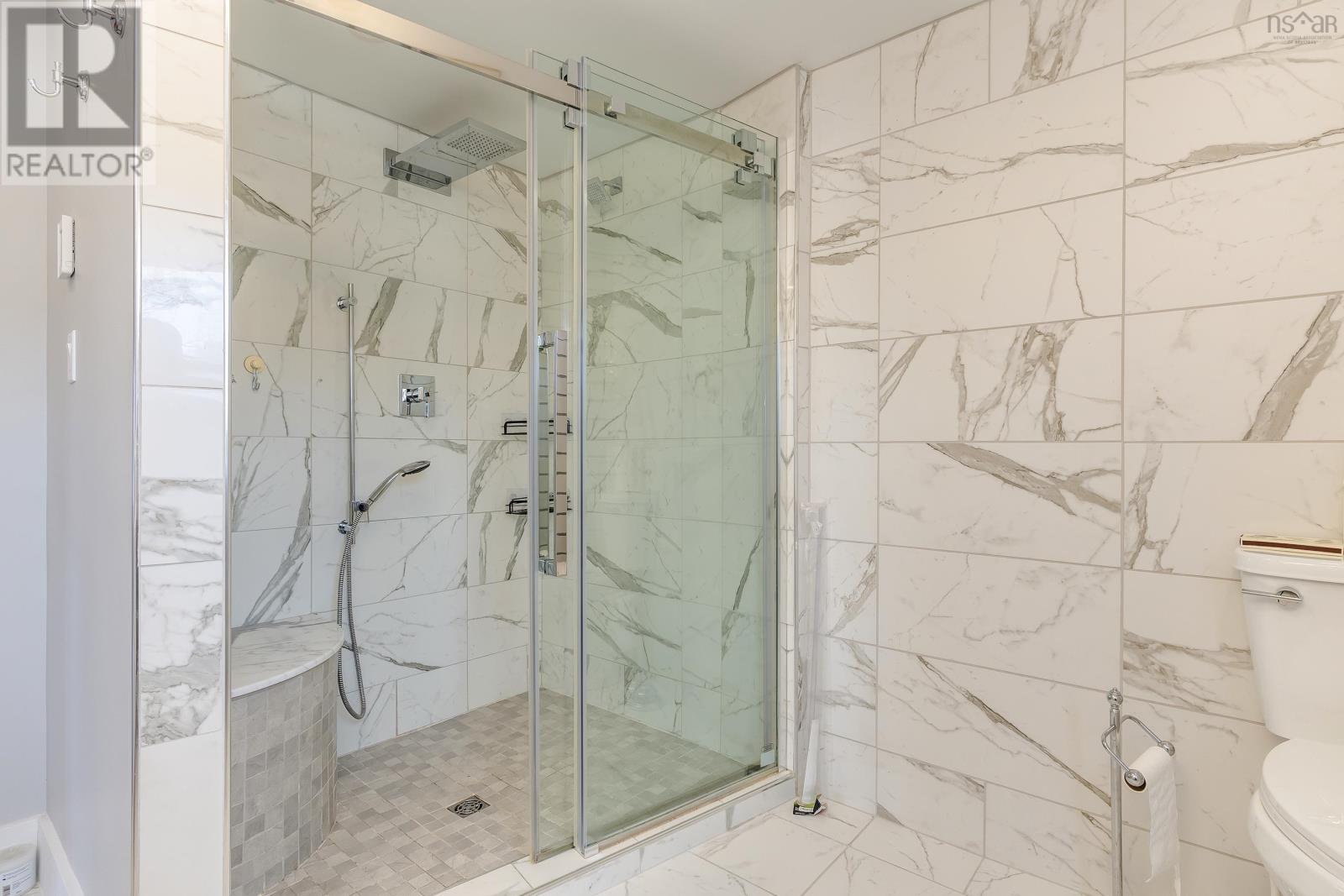 Property 38 of 49 of 212 Windmill Road