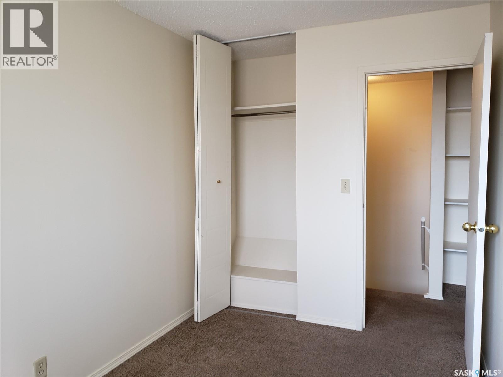 #3906 Castle ROAD - 12