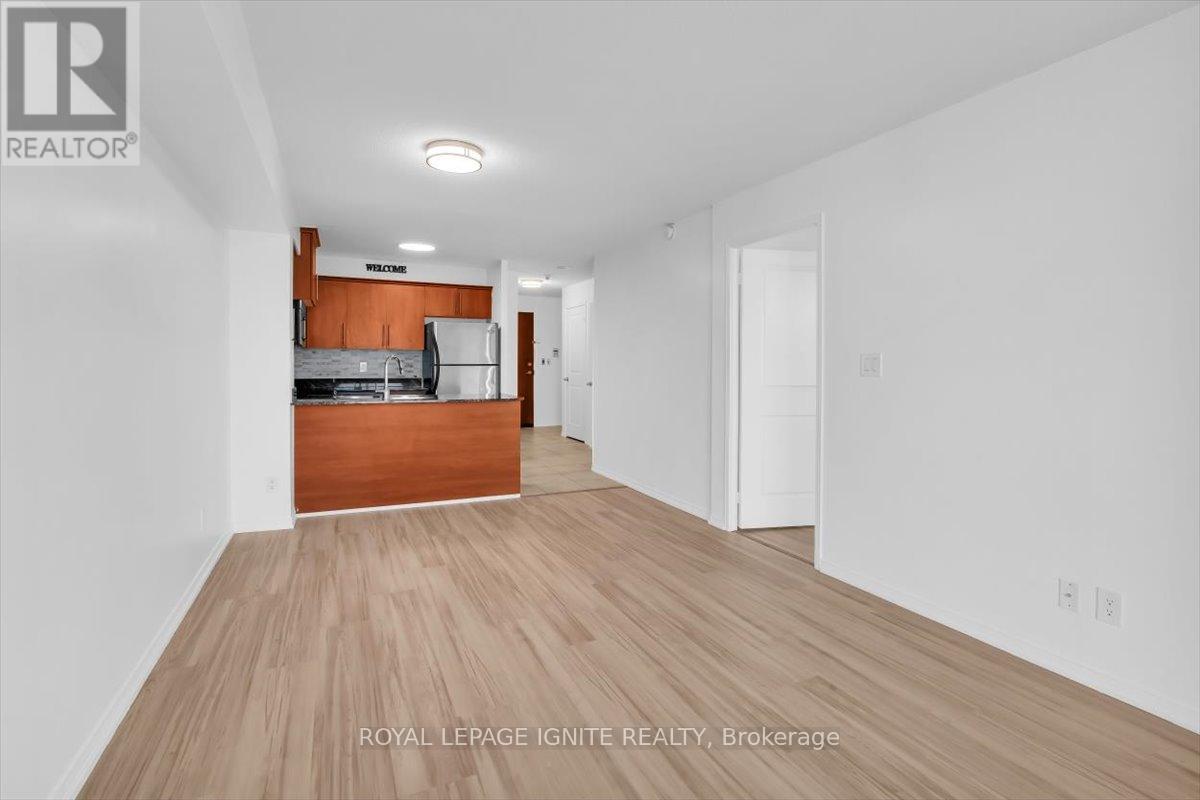#7G 8 ROSEBANK DRIVE - 19