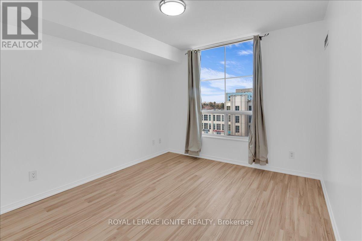 #7G 8 ROSEBANK DRIVE - 22