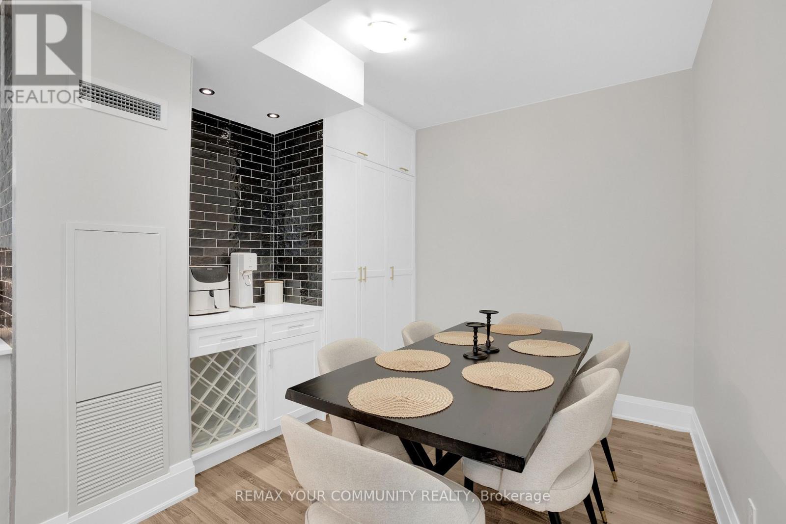 #523 9085 JANE STREET - 7
