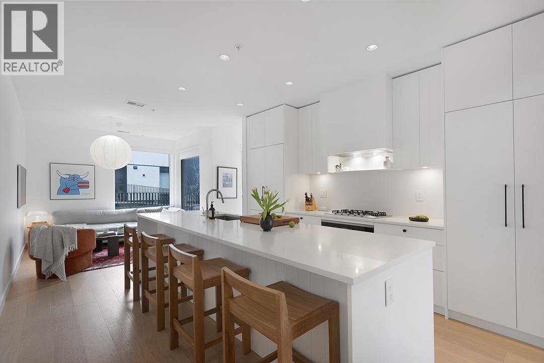 48 W KING EDWARD AVENUE