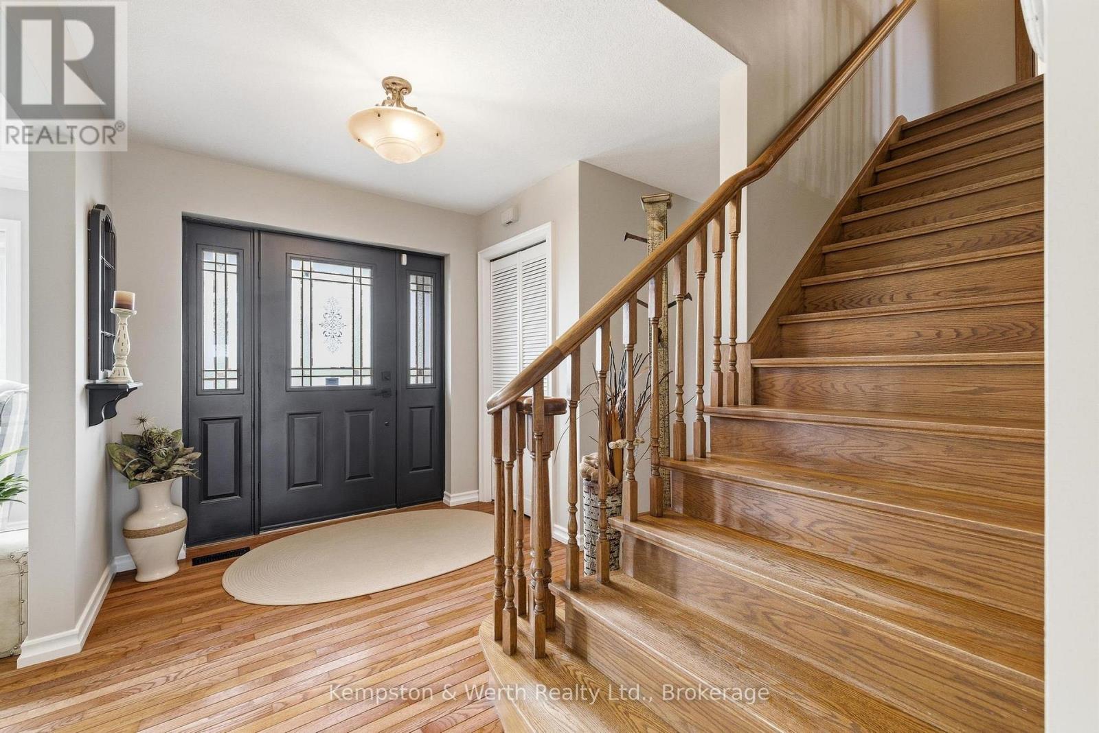 890 PERKIN CRESCENT - 4