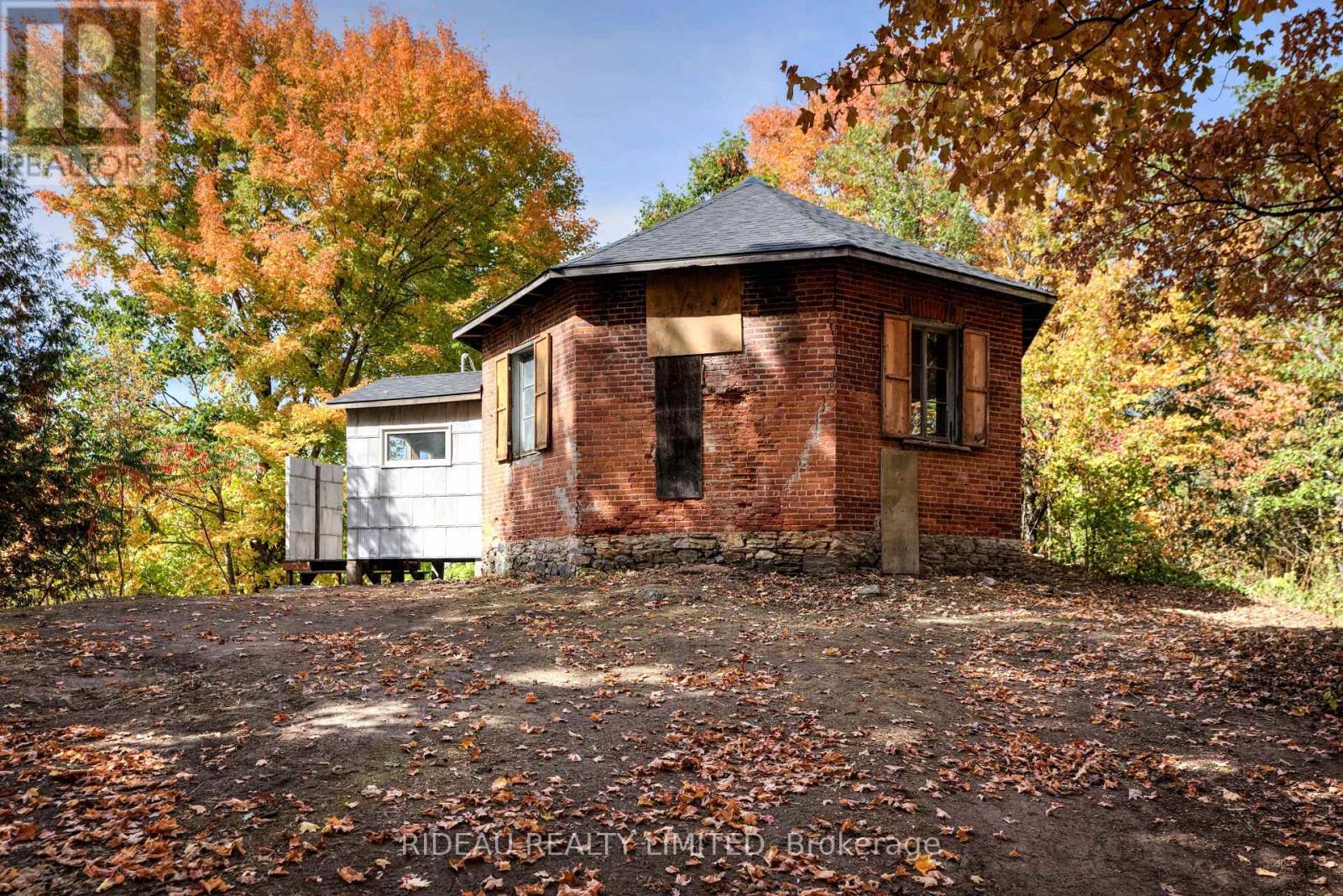 24 BRIAR HILL ROAD - 16