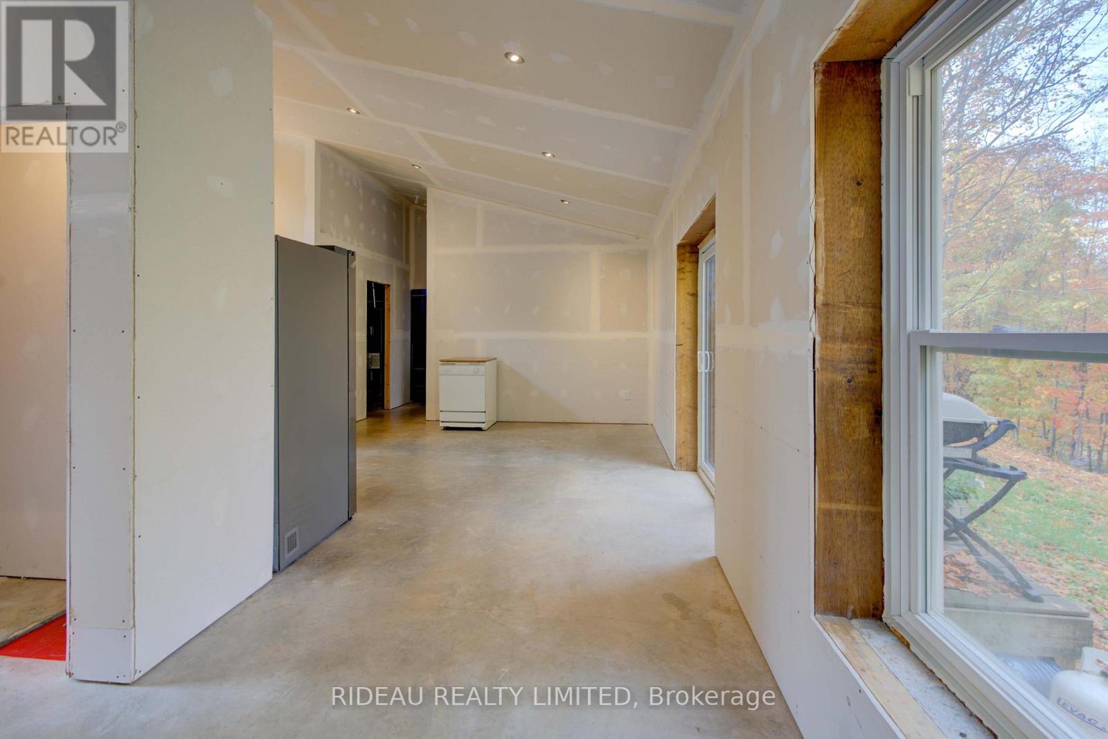 24 BRIAR HILL ROAD - 4