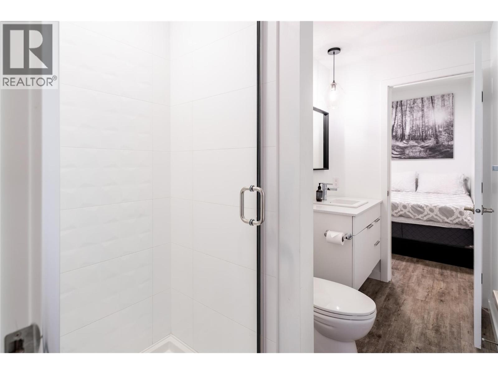 309 1083 KLO Road, Kelowna