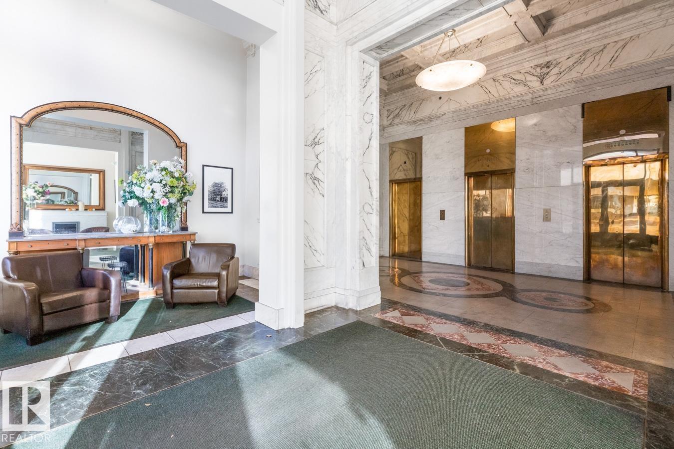 #909 10134 100 ST NW - 24
