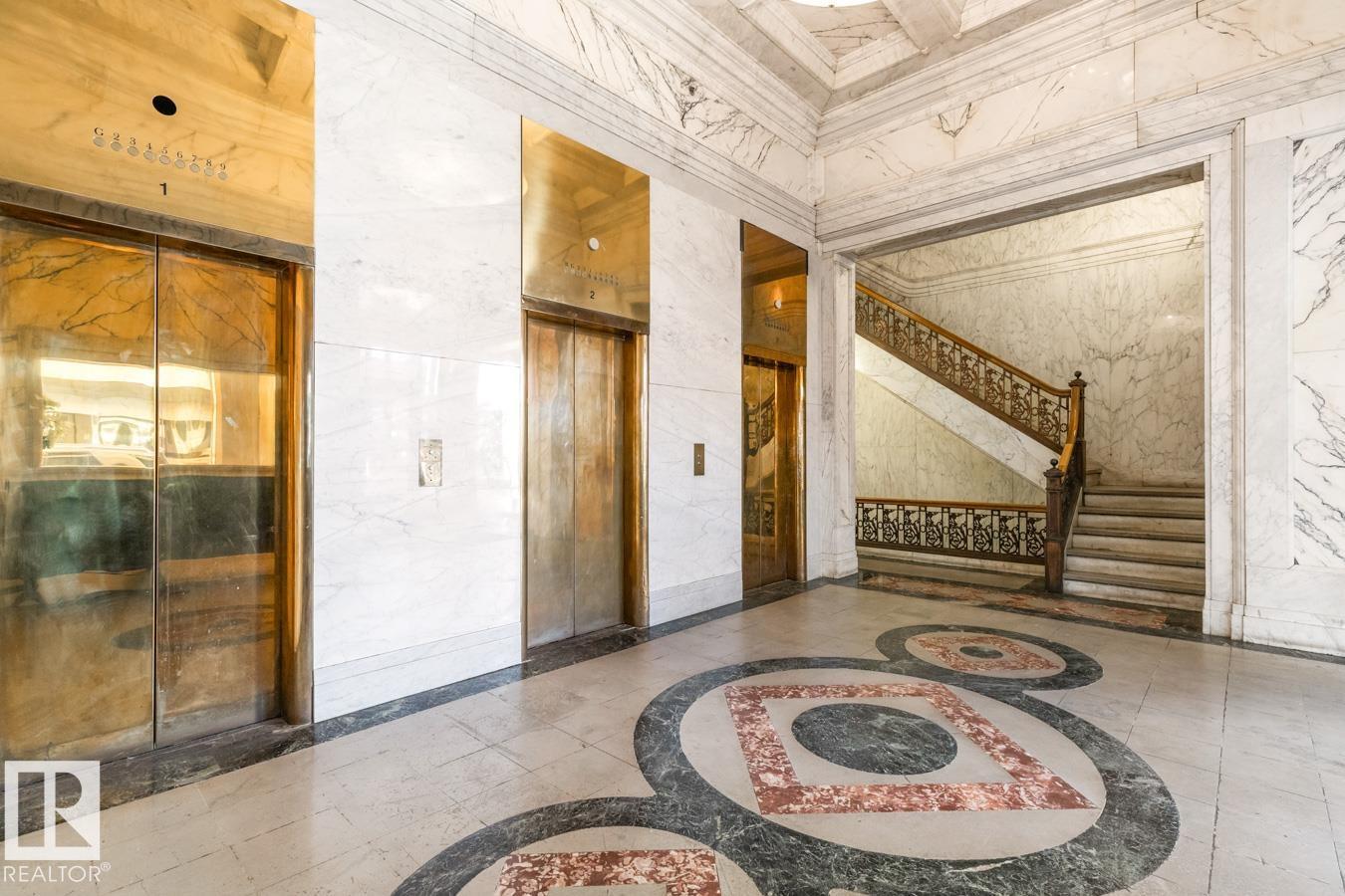 #909 10134 100 ST NW - 26