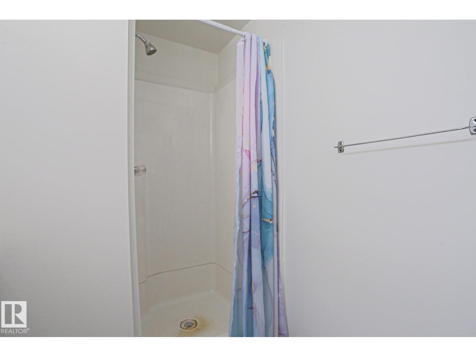 12106 43 ST NW, Edmonton