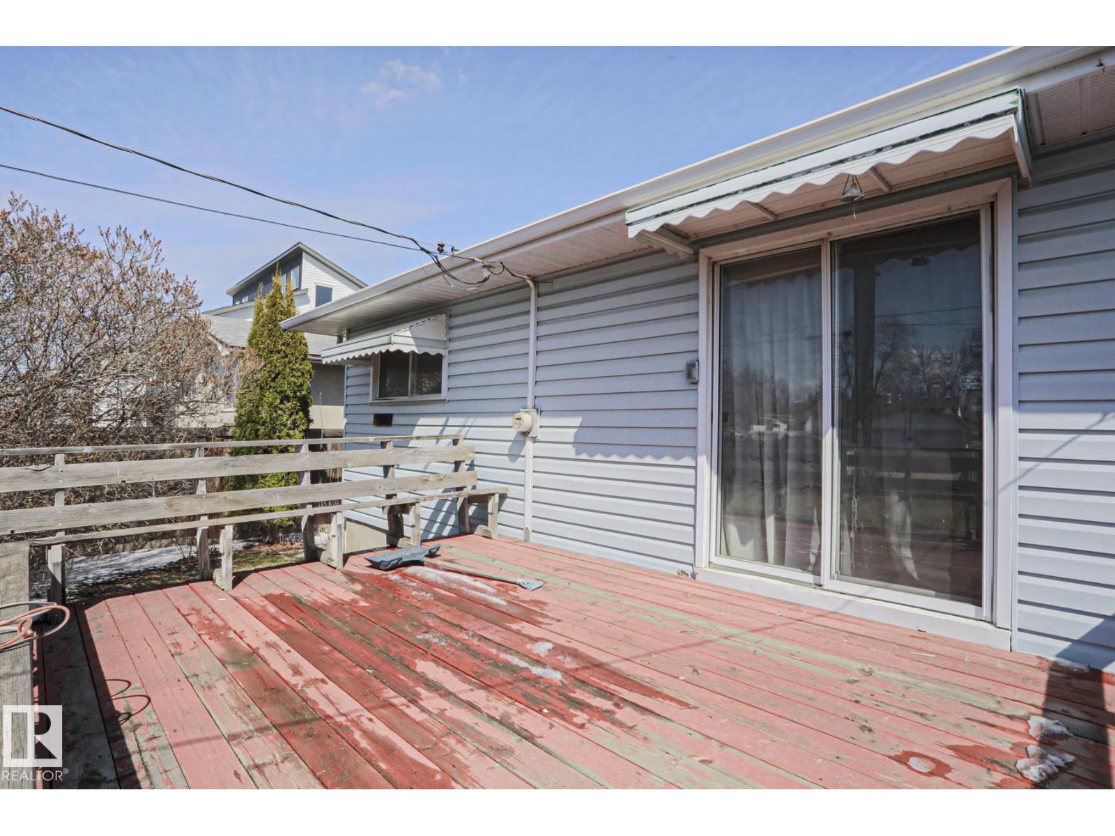 12106 43 ST NW, Edmonton