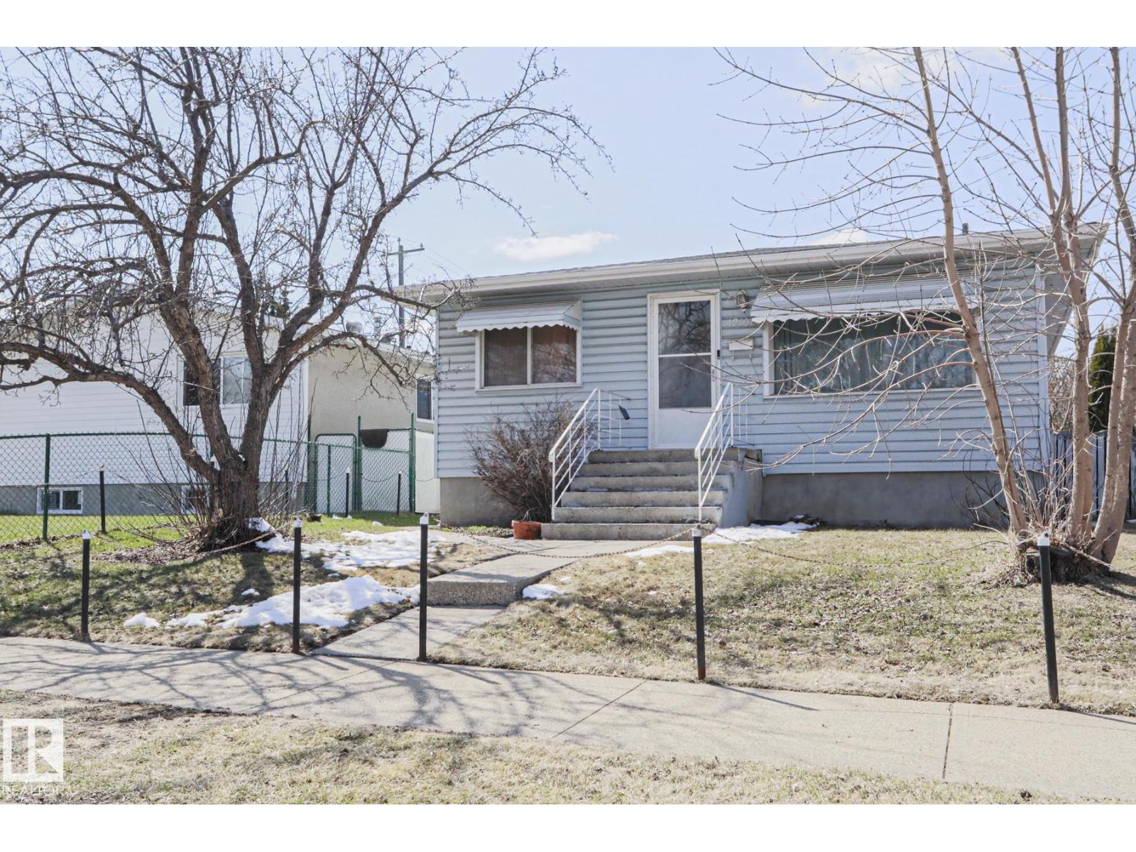 12106 43 ST NW, Edmonton