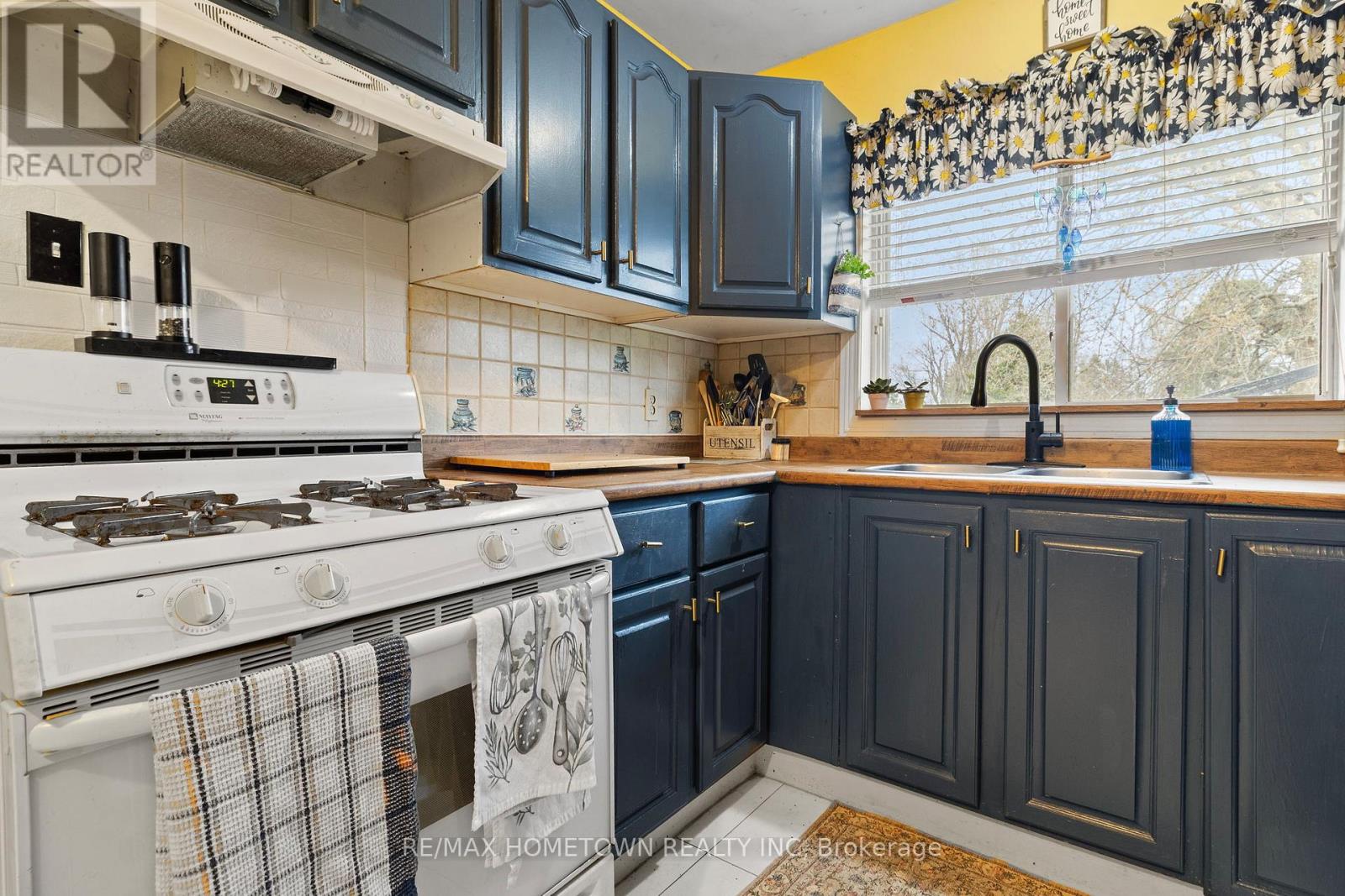 3505 CHARLEVILLE ROAD - 12