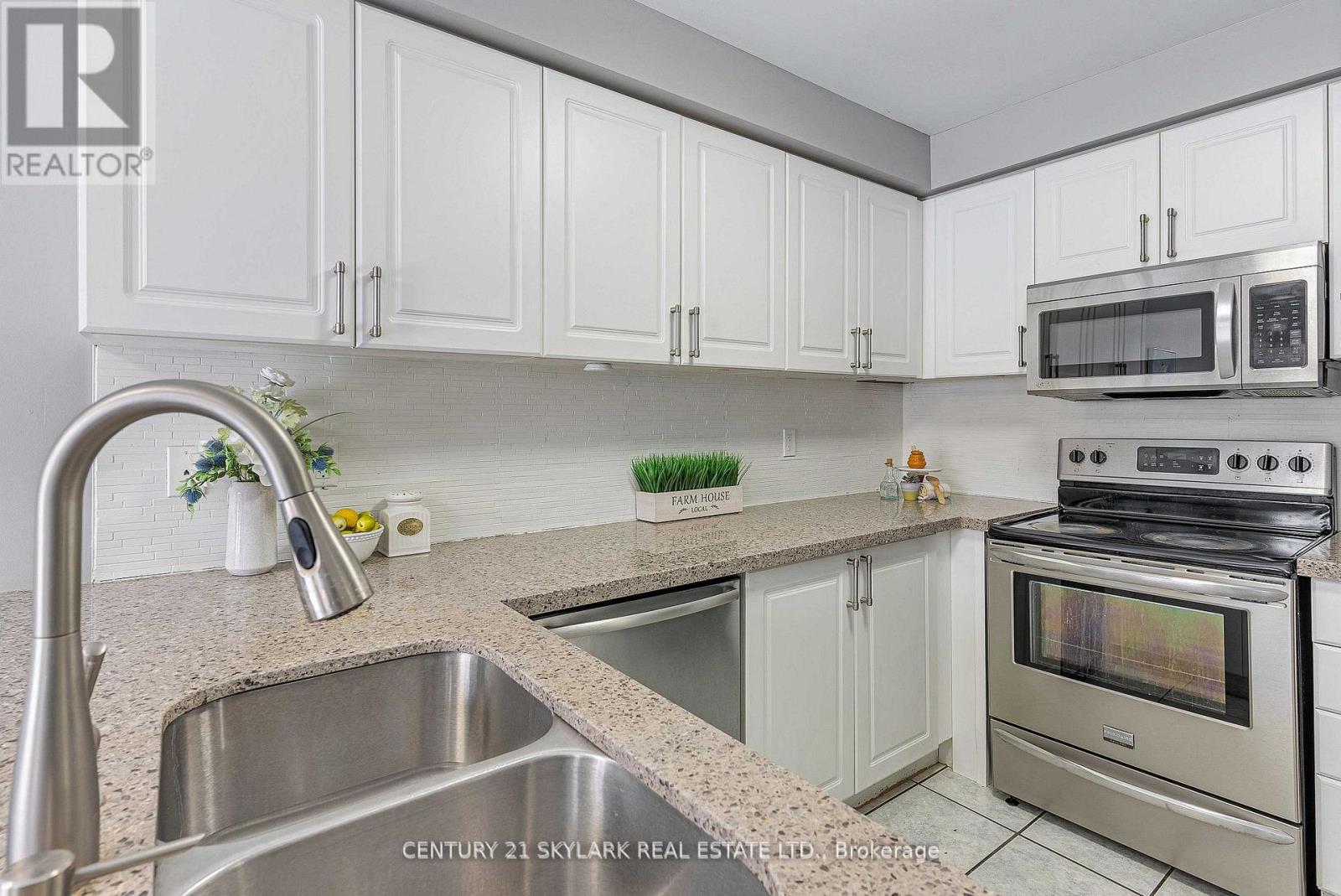 12 CARRINGTON PLACE - 15