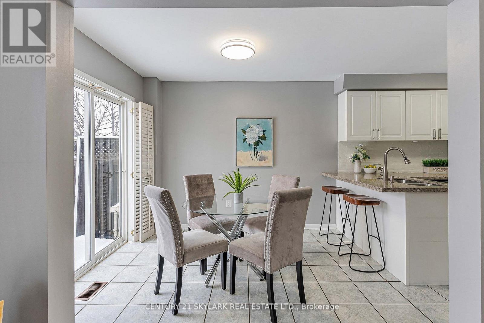 12 CARRINGTON PLACE - 16
