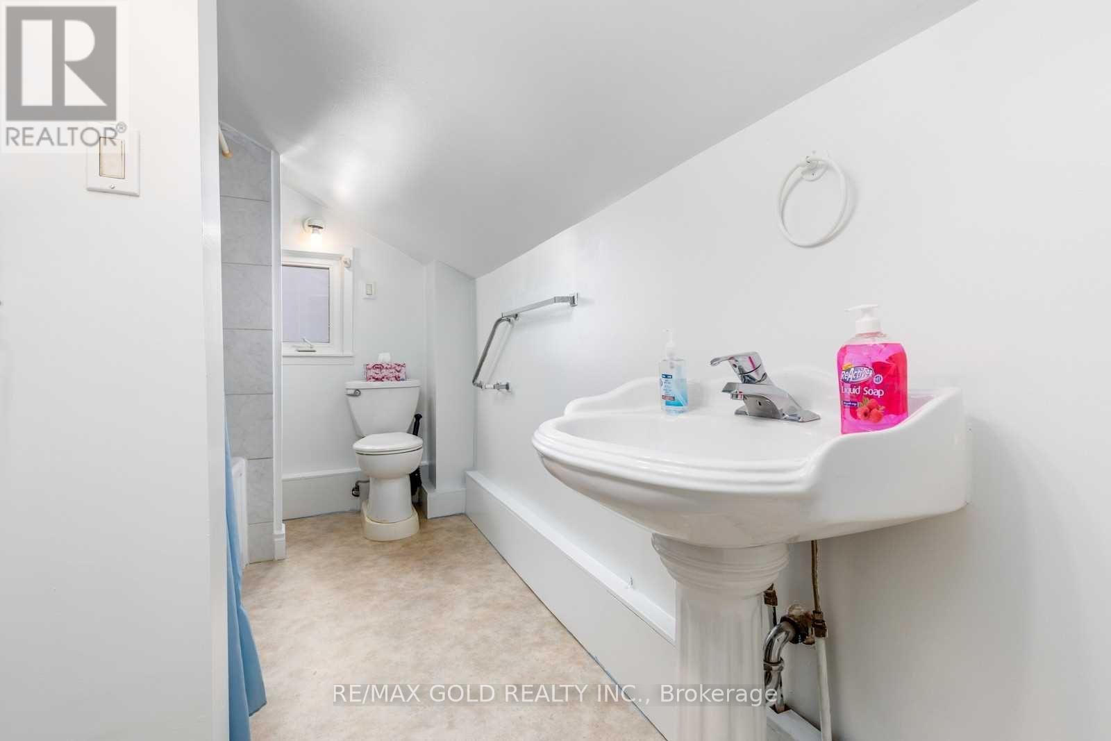 119 CELINA STREET - 8