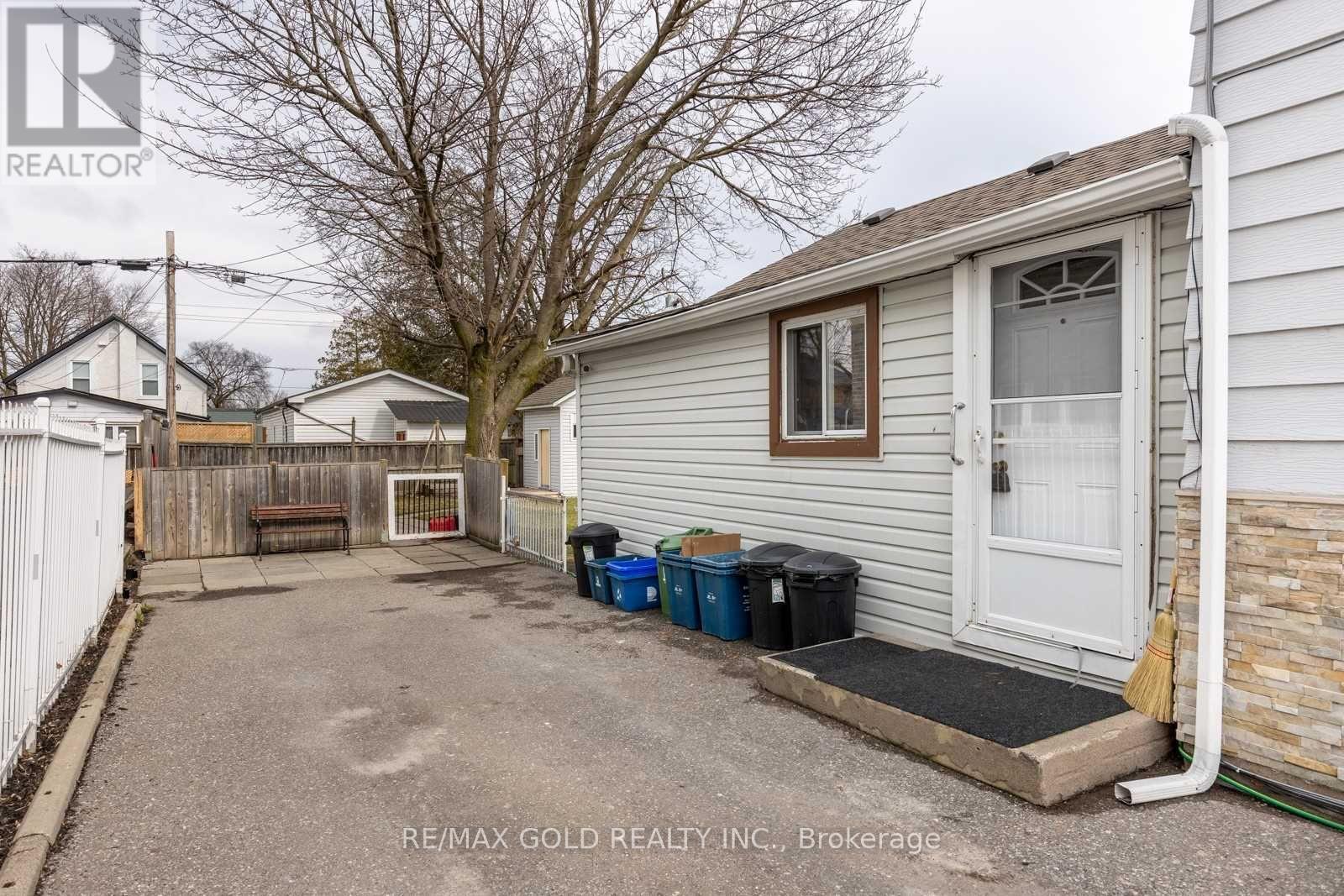 119 CELINA STREET - 9