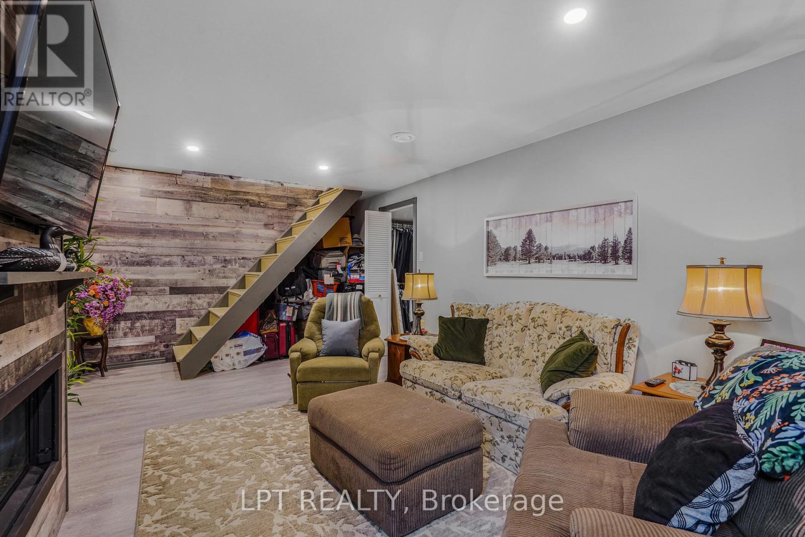 8180 GIBBS ROAD - 45
