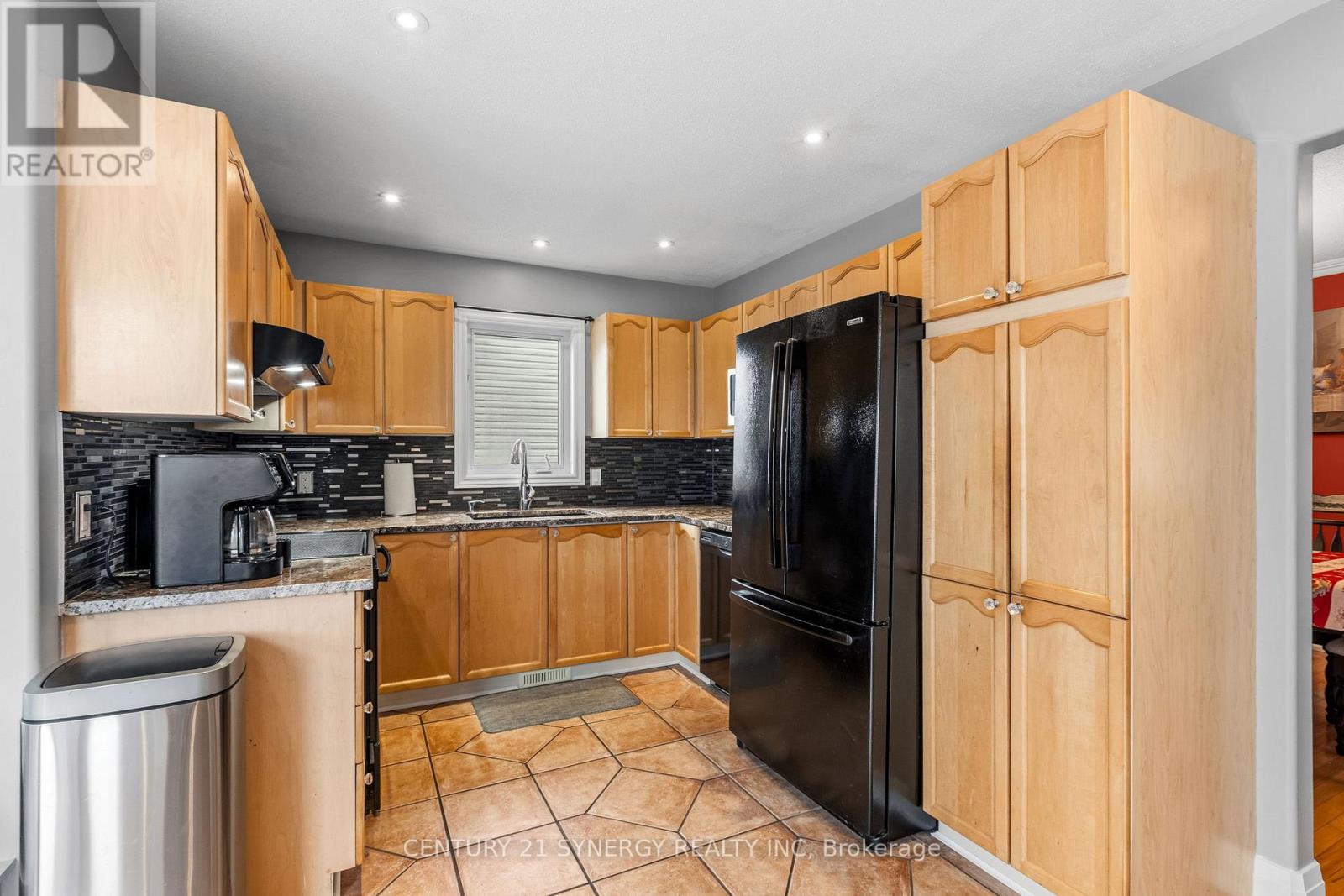 207 STIVER STREET - 10