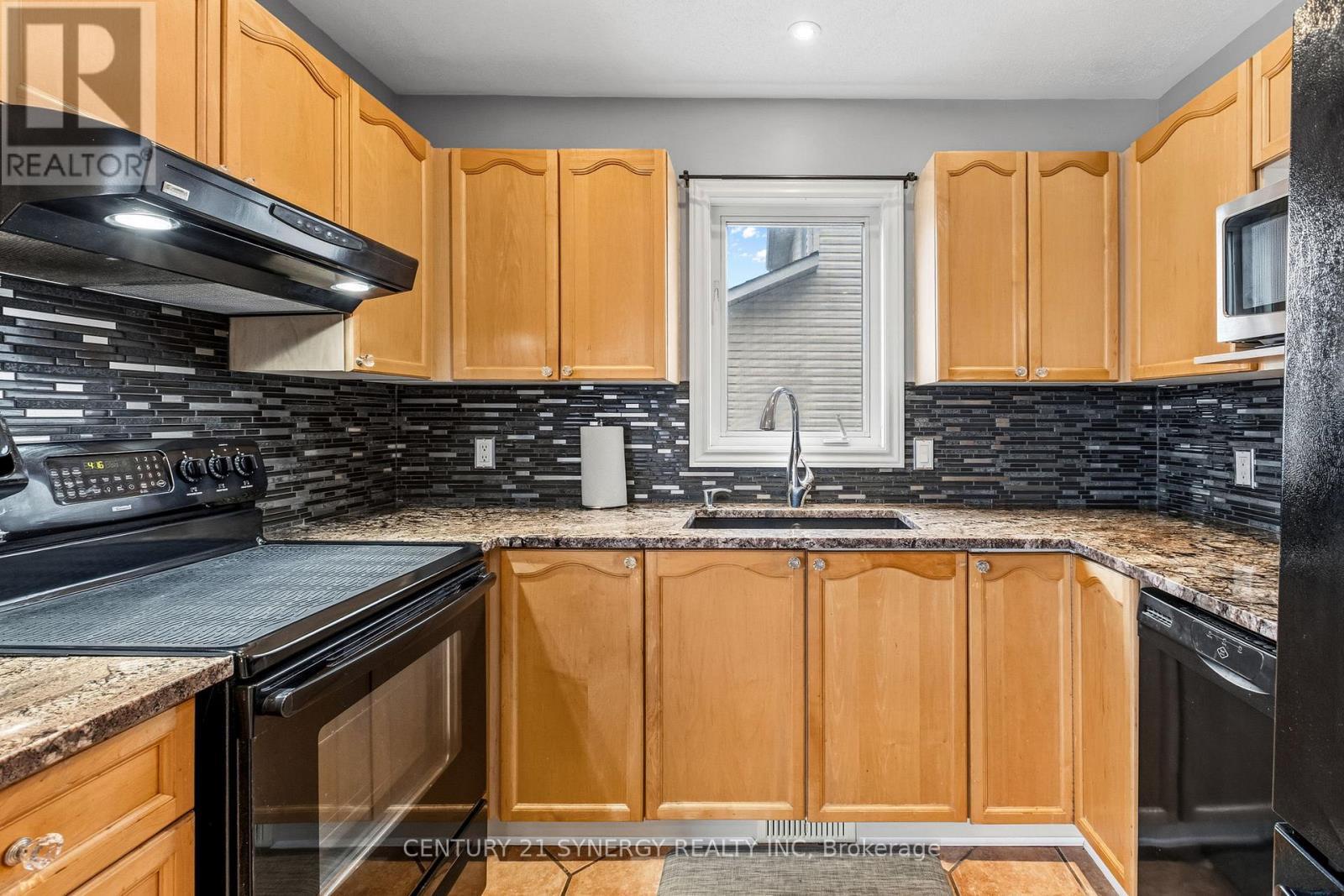 207 STIVER STREET - 13