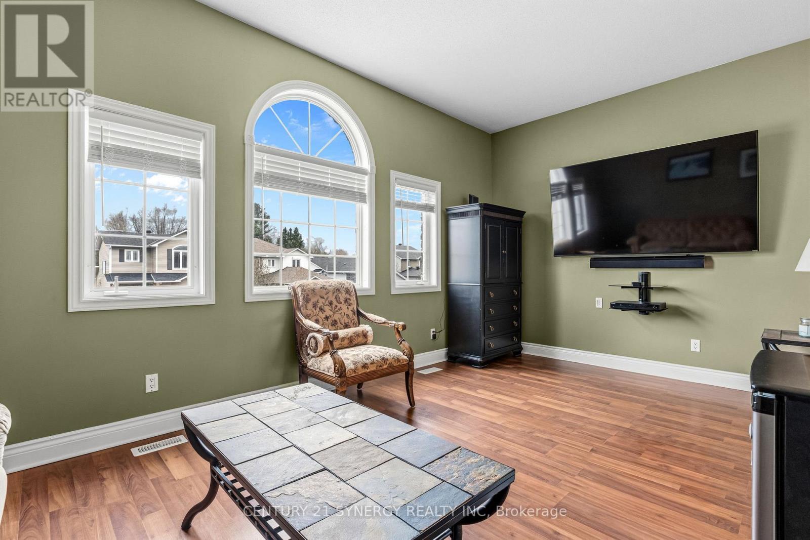 207 STIVER STREET - 19