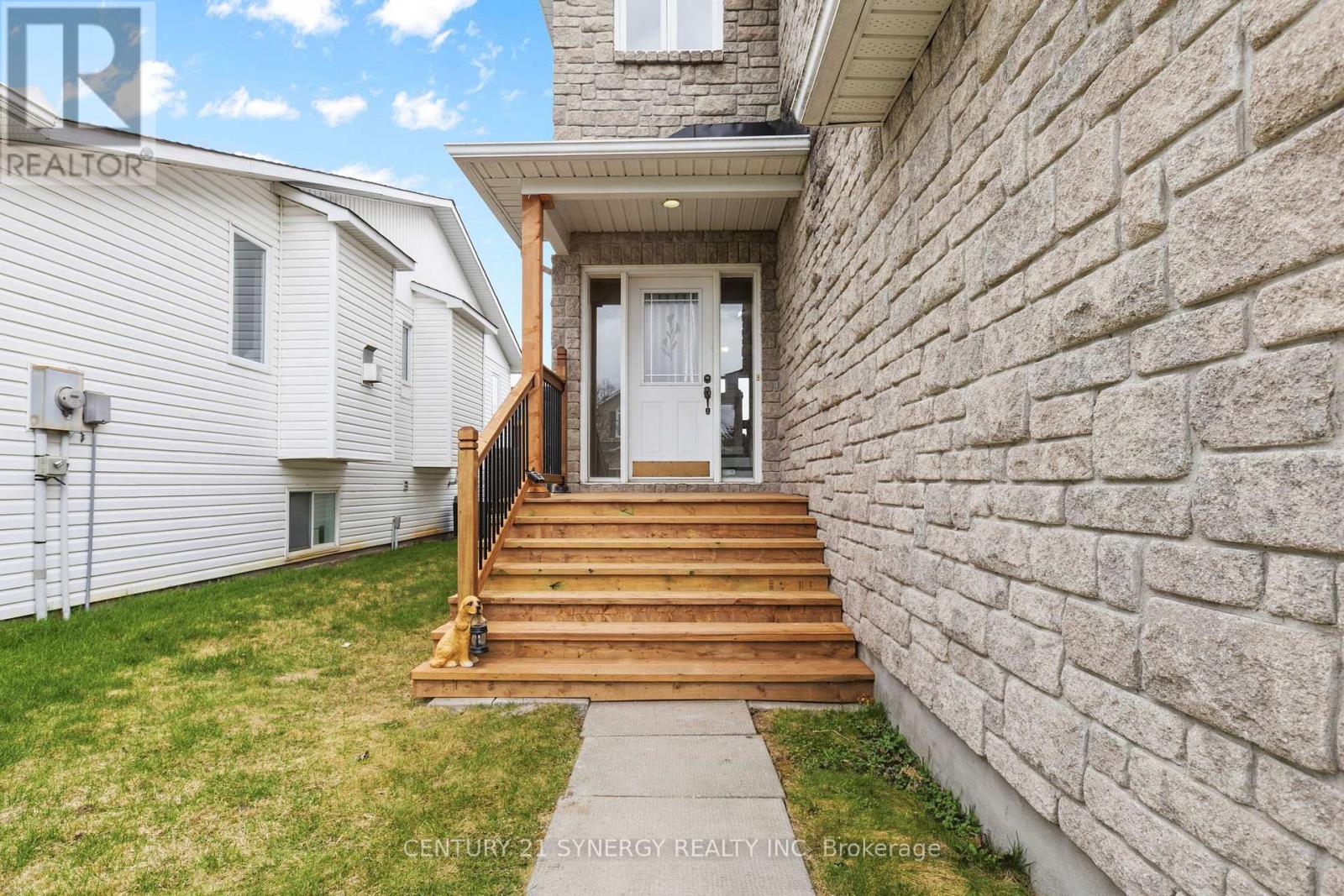 207 STIVER STREET - 3