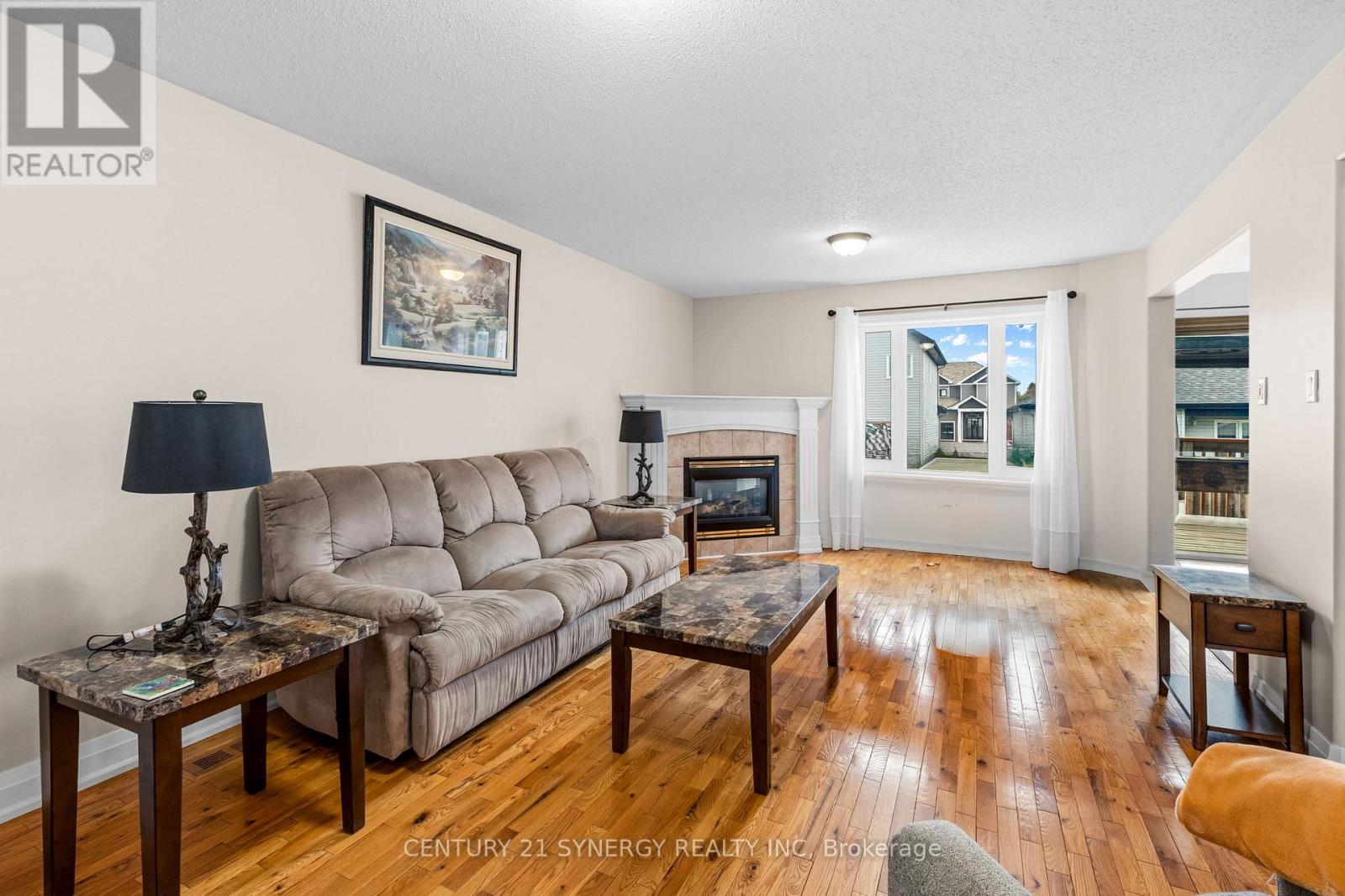 207 STIVER STREET - 6
