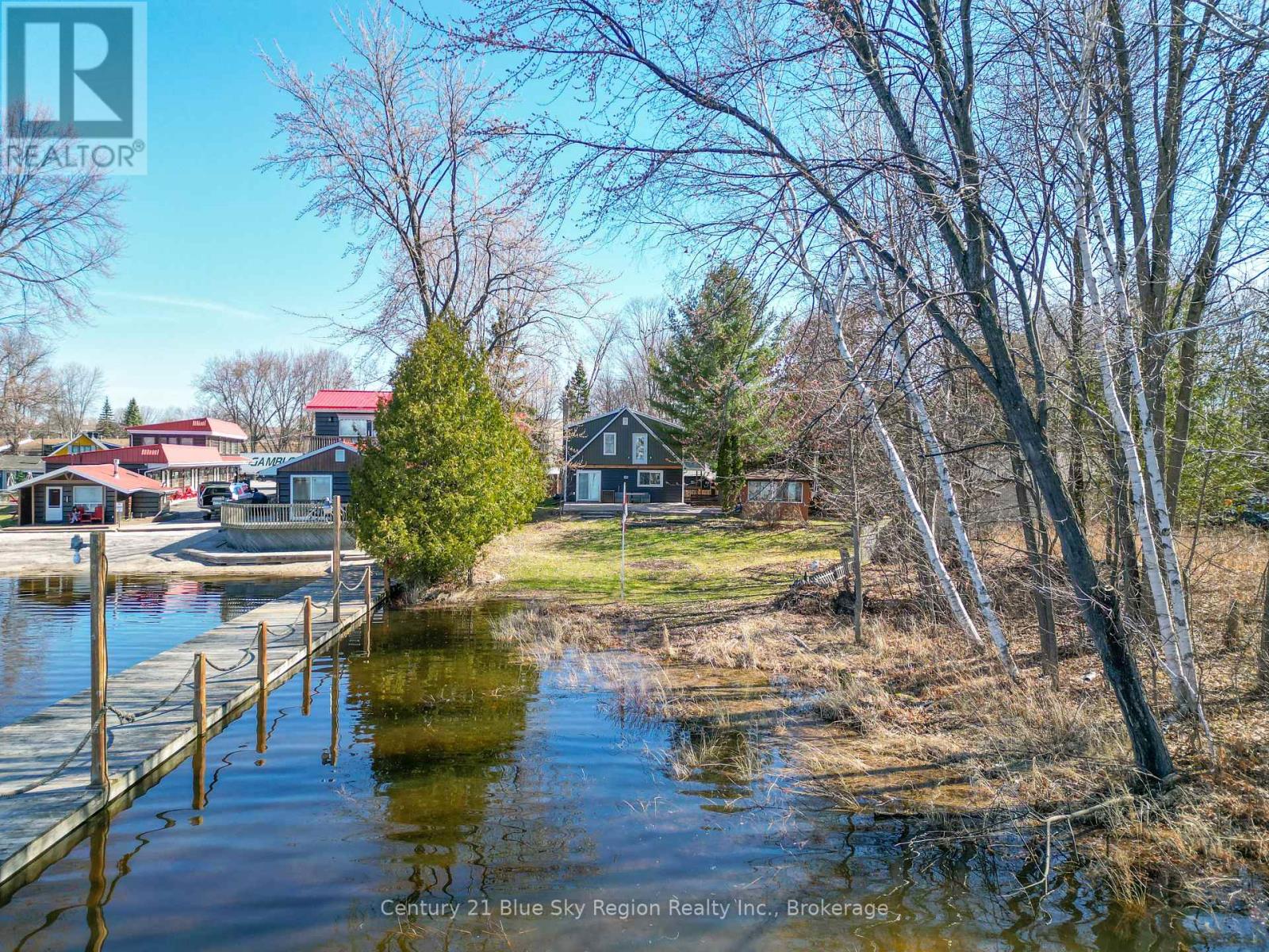 12 MOWAT CRESCENT - 1