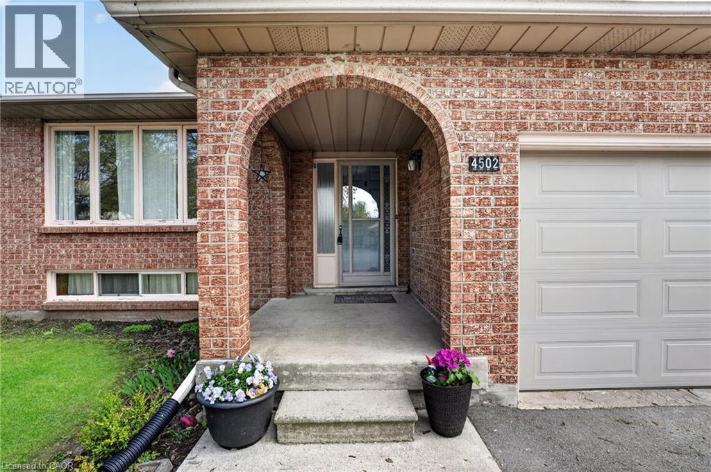 4502 GREEN MEADOW Boulevard, Beamsville, Ontario, L0R1B5 — Photo 2