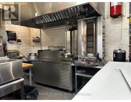 879 Wilson Avenue, Toronto, ON M3K1E6 Photo 8