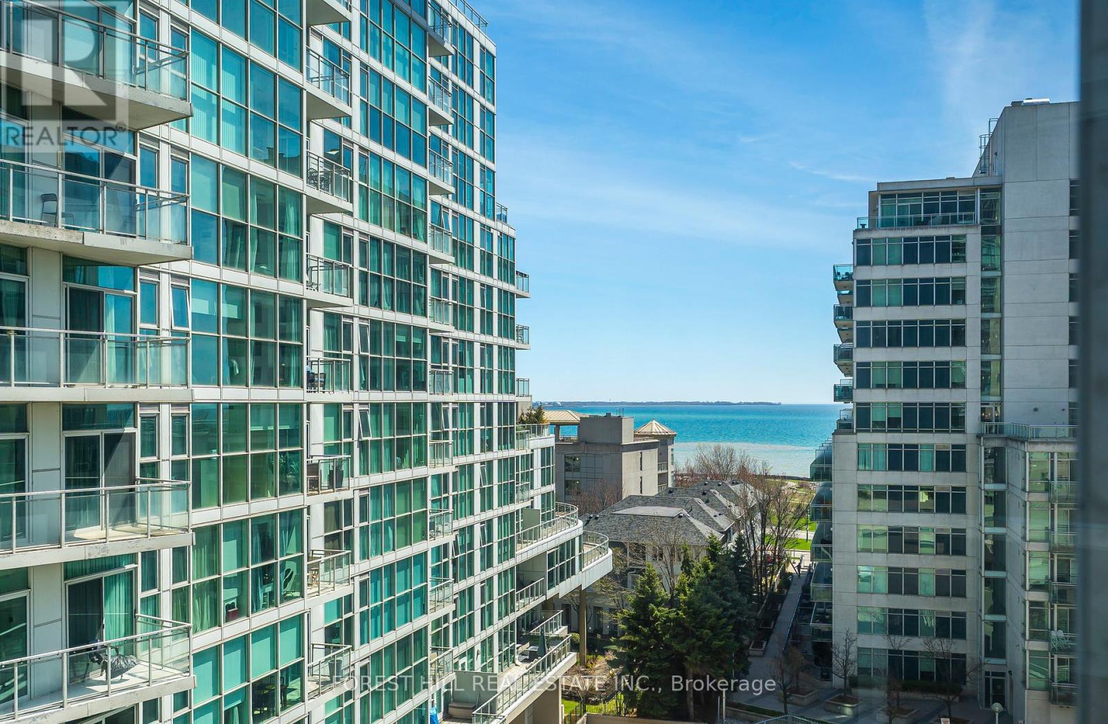 709 - 3 MARINE PARADE DRIVE — photo 16
