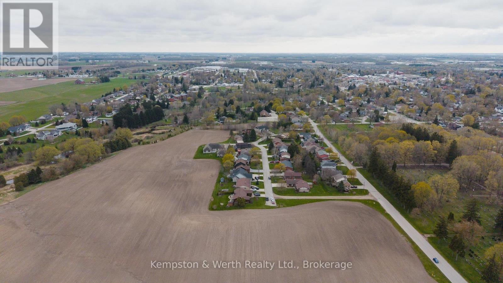 890 PERKIN CRESCENT - 48